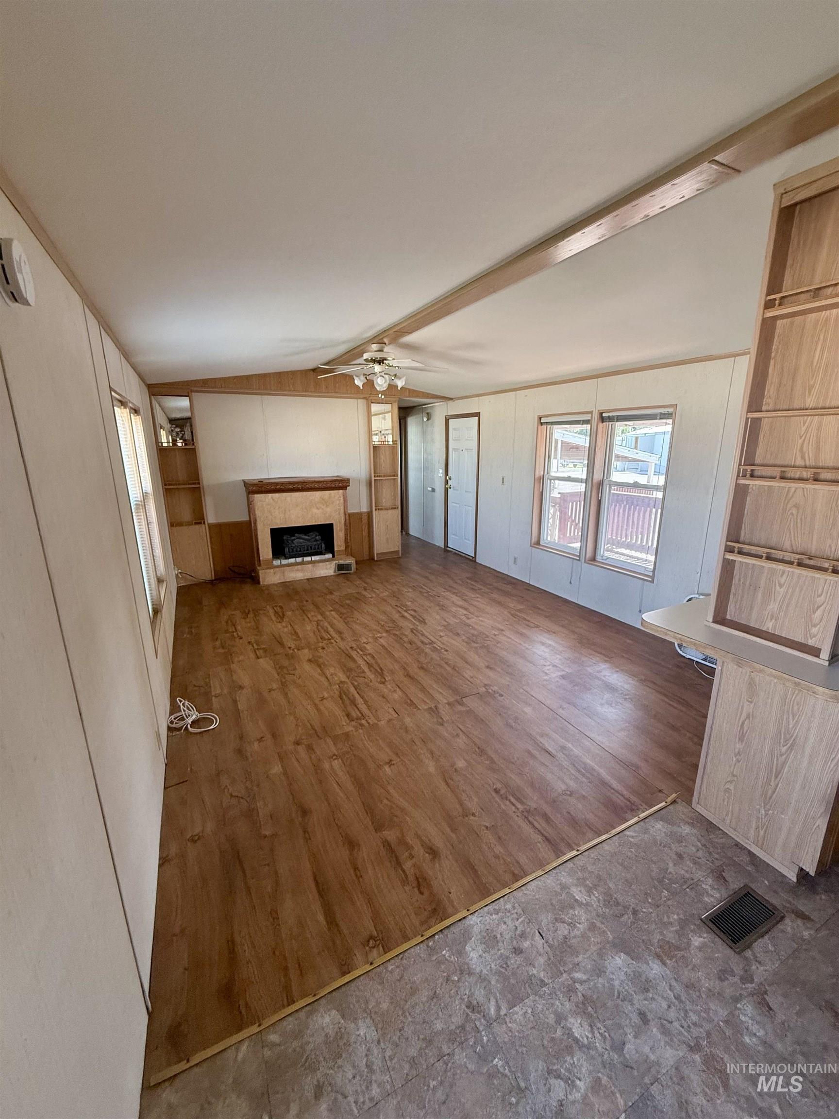 1410 N Midland Blvd Property Photo 12