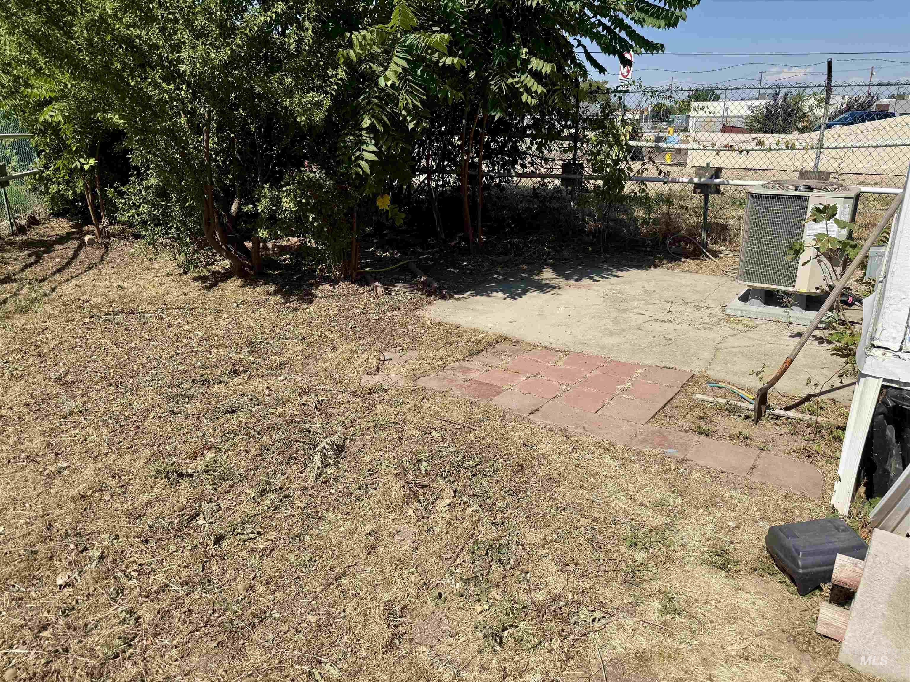 1410 N Midland Blvd Property Photo 13