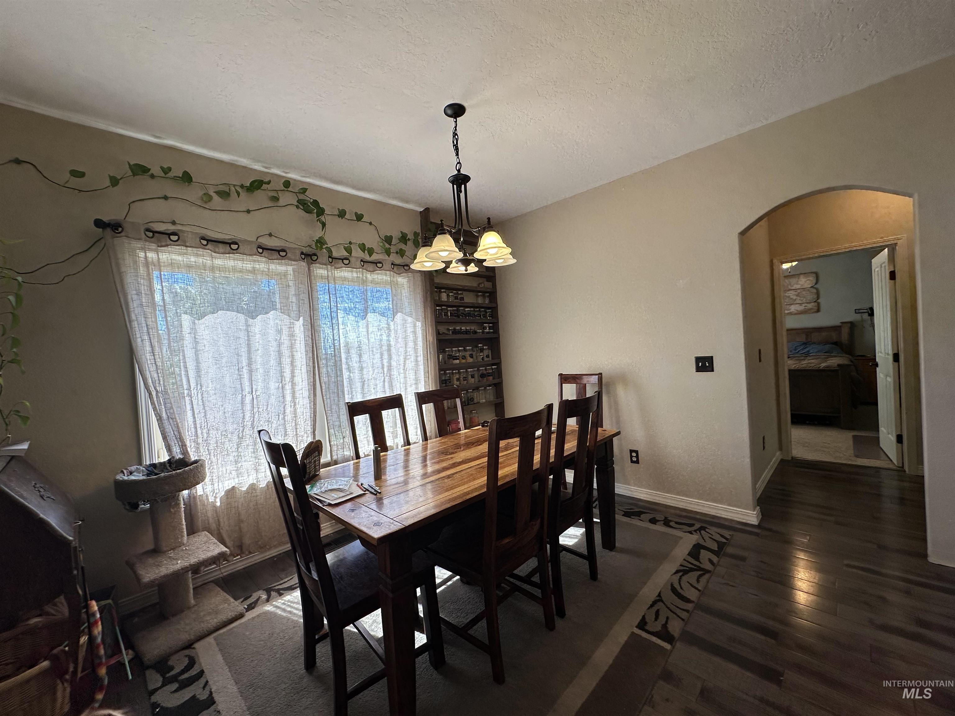 1581 Ne Bedrock St Property Photo 4