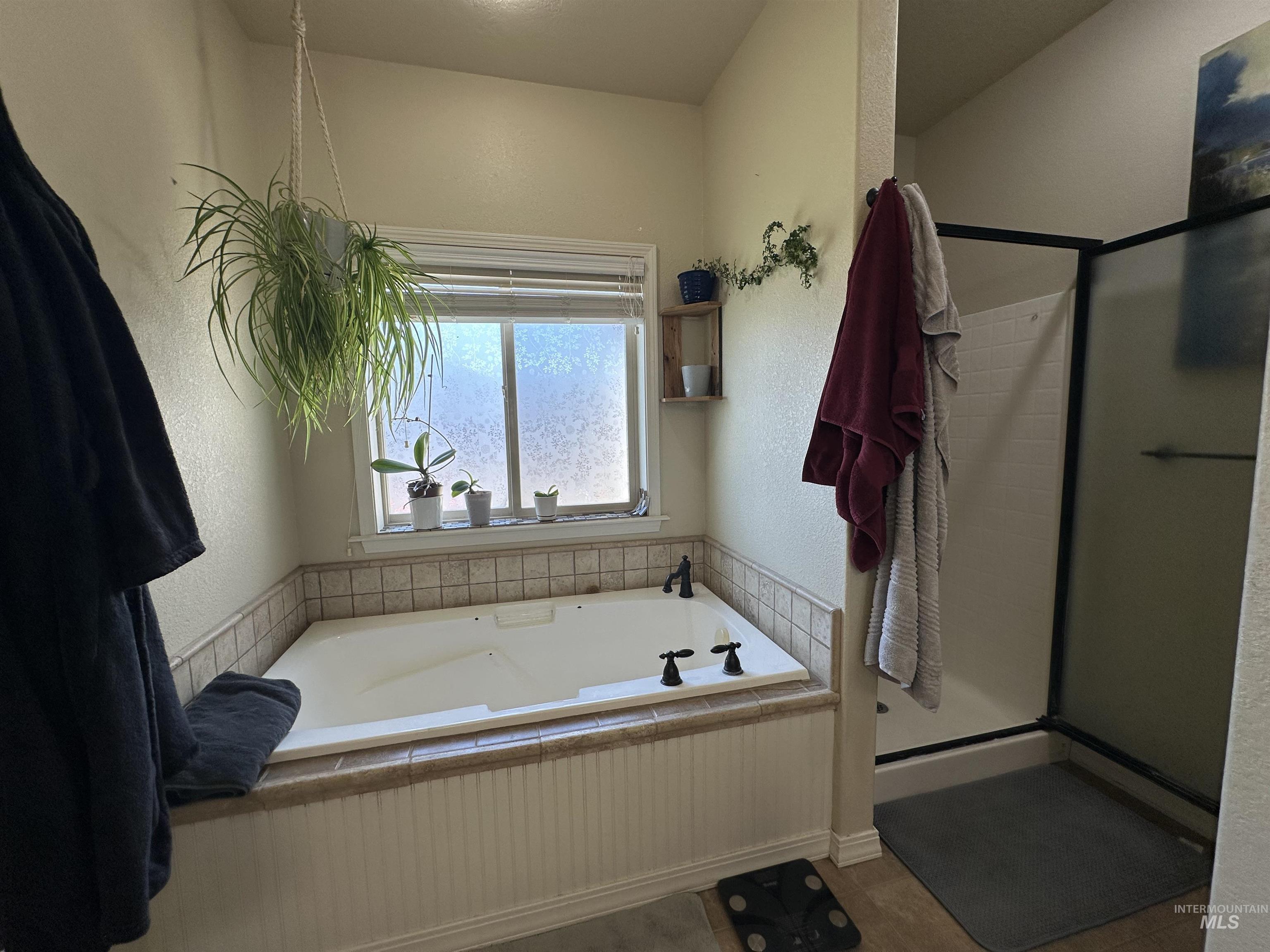 1581 Ne Bedrock St Property Photo 11