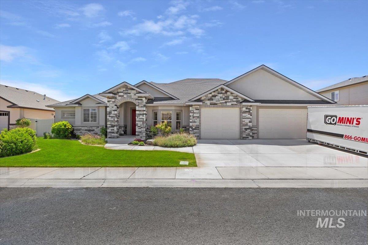 2433 Blick Property Photo 1
