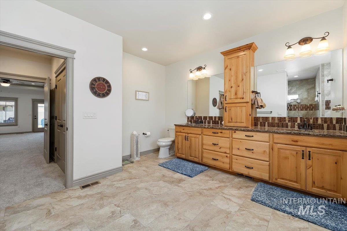 2433 Blick Property Photo 25
