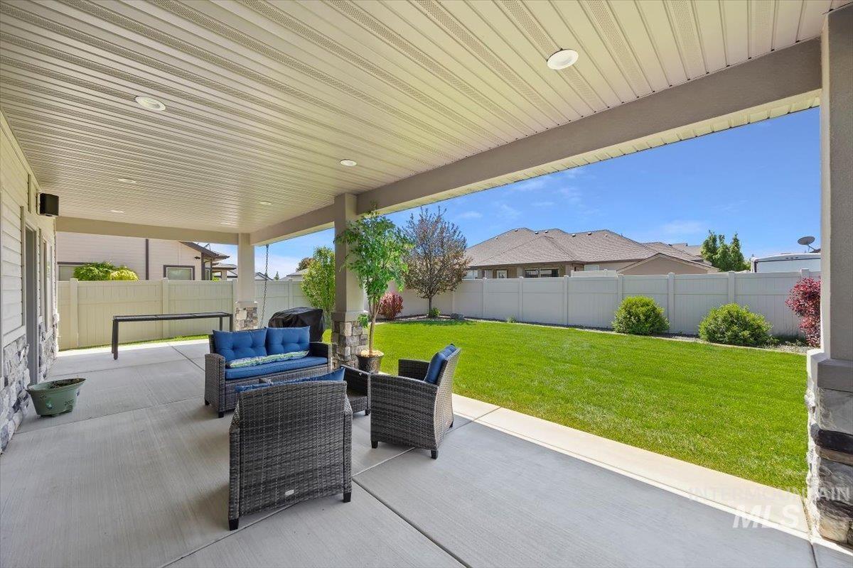 2433 Blick Property Photo 31