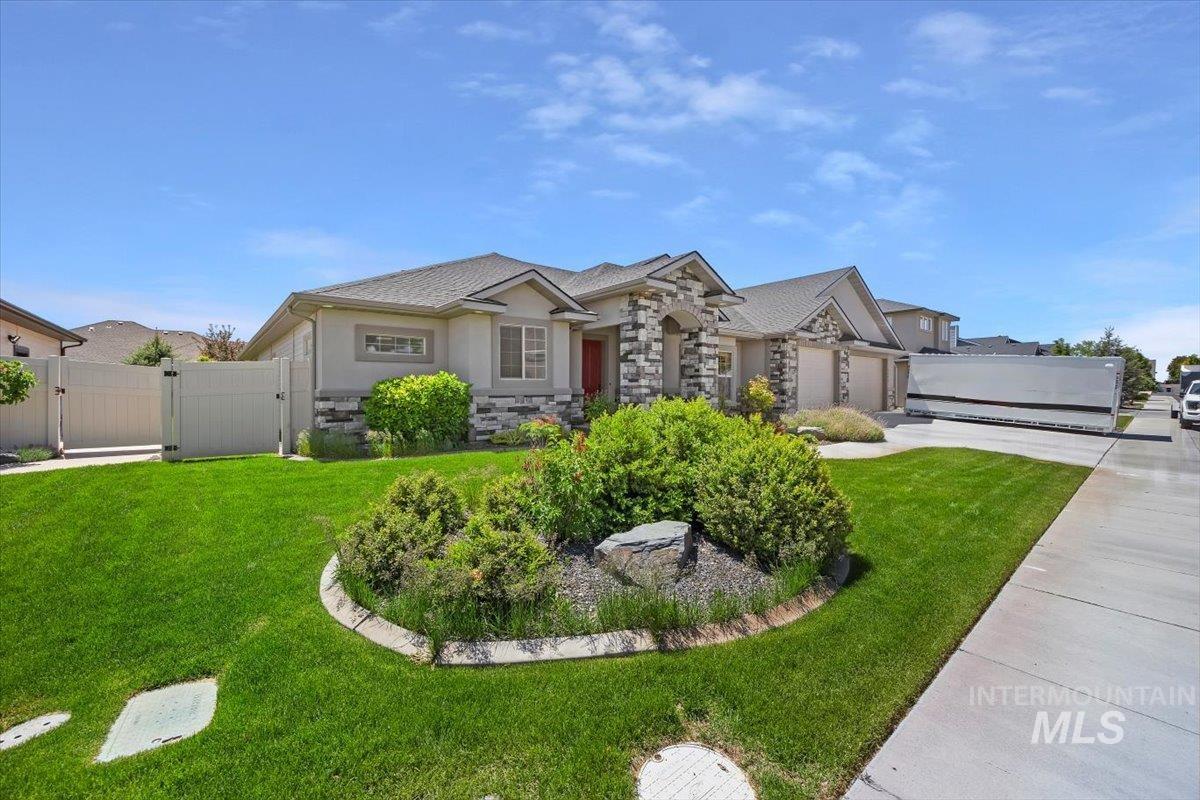2433 Blick Property Photo 32