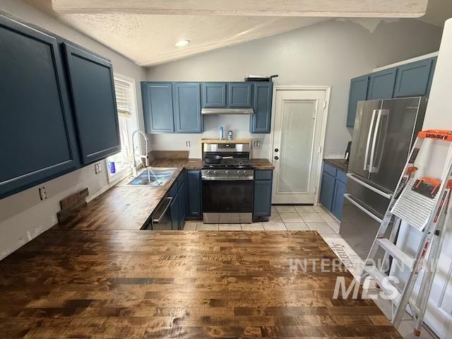 667 E Grouse Ct Property Photo 2