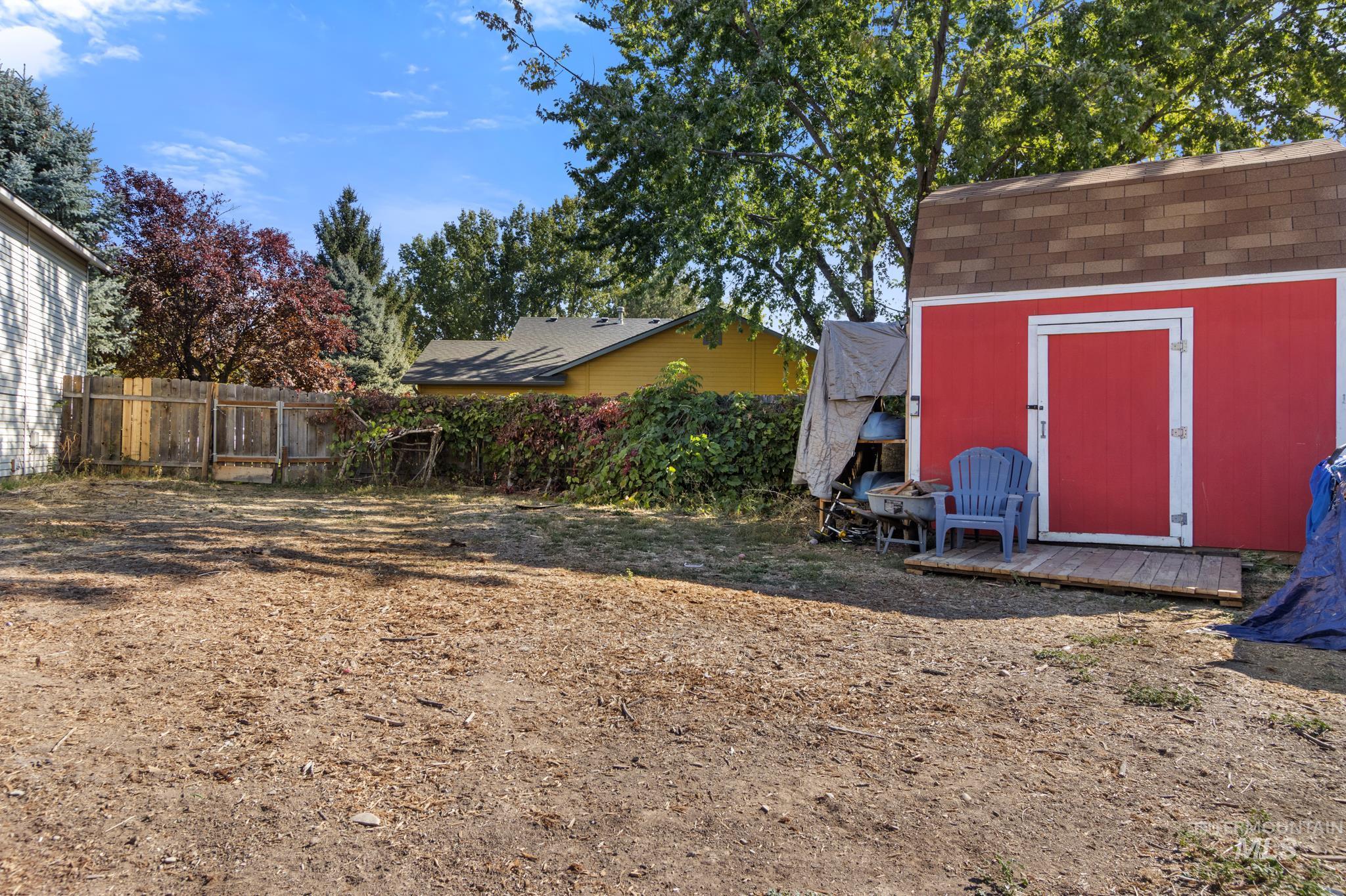 667 E Grouse Ct Property Photo 37