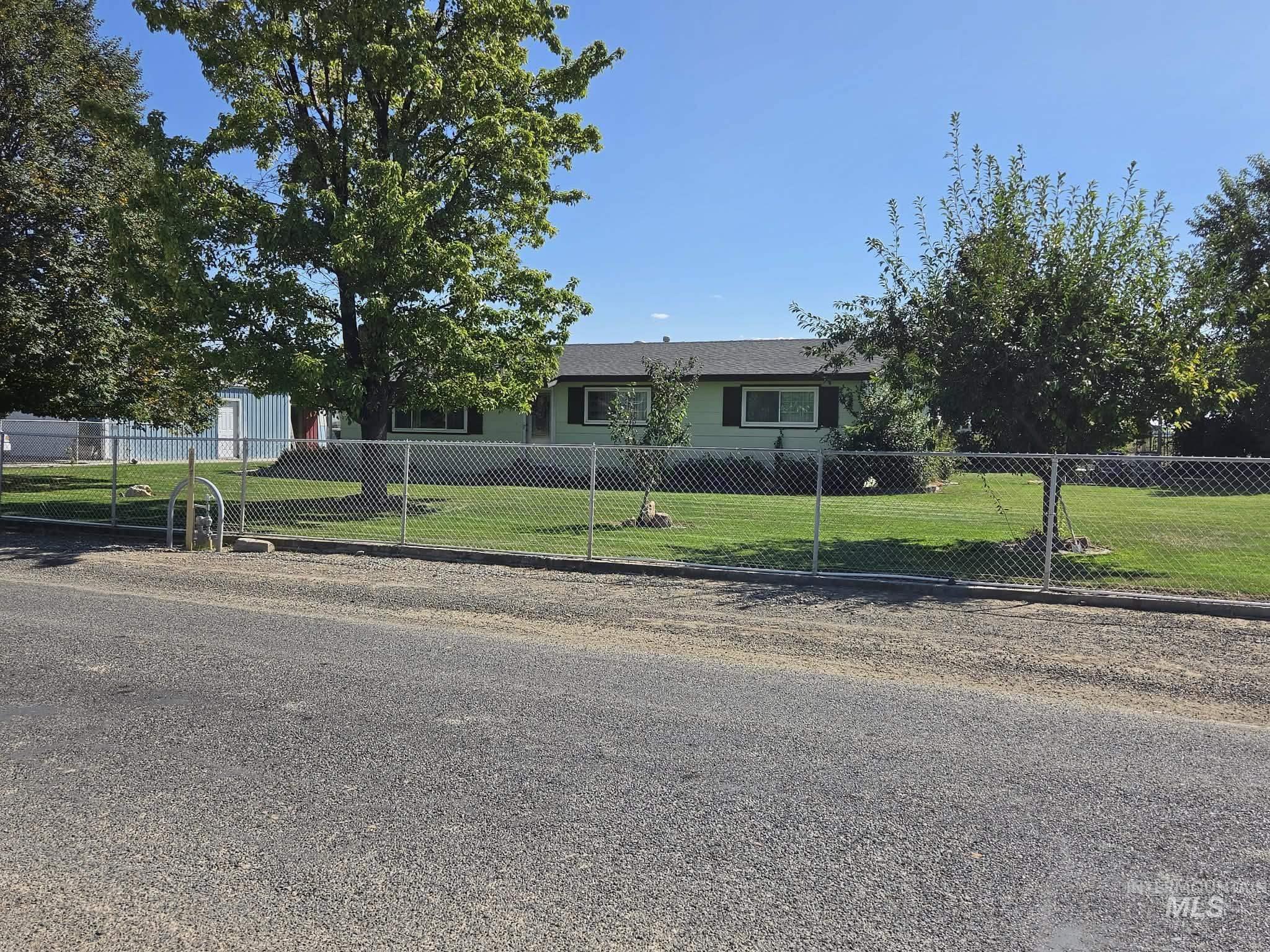 1535 Sunnyside Road Property Photo 1