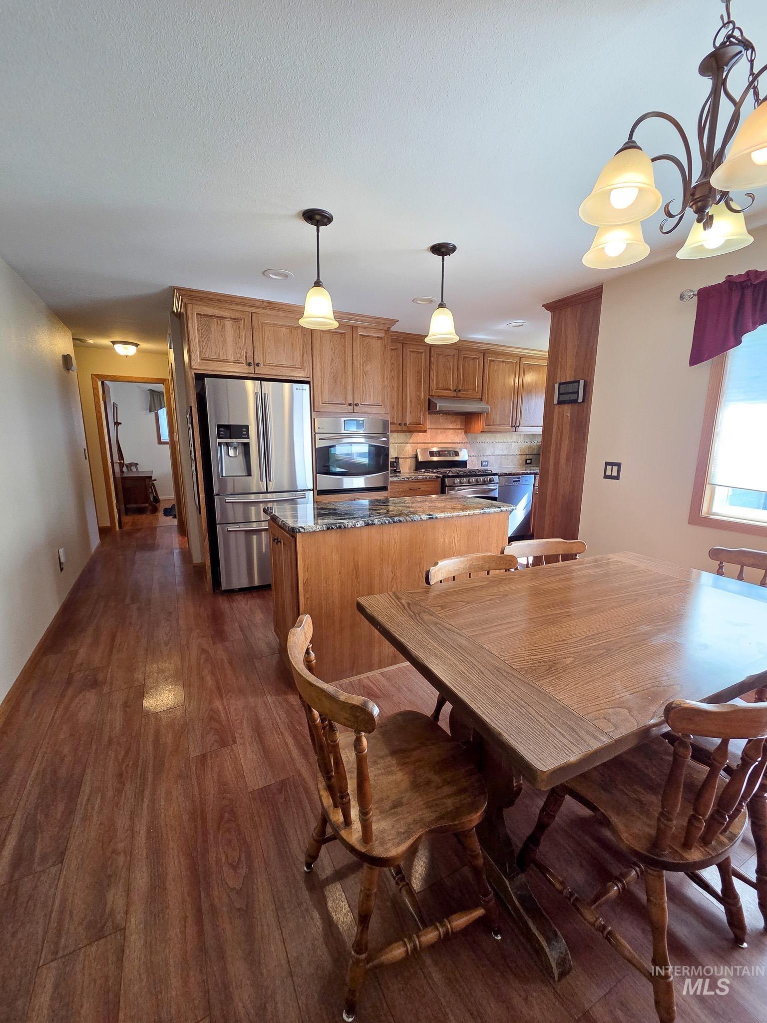 624 Airway Ave Property Photo 15