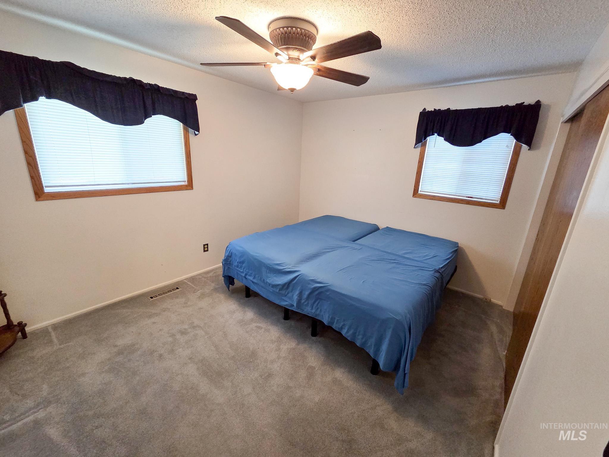 624 Airway Ave Property Photo 20