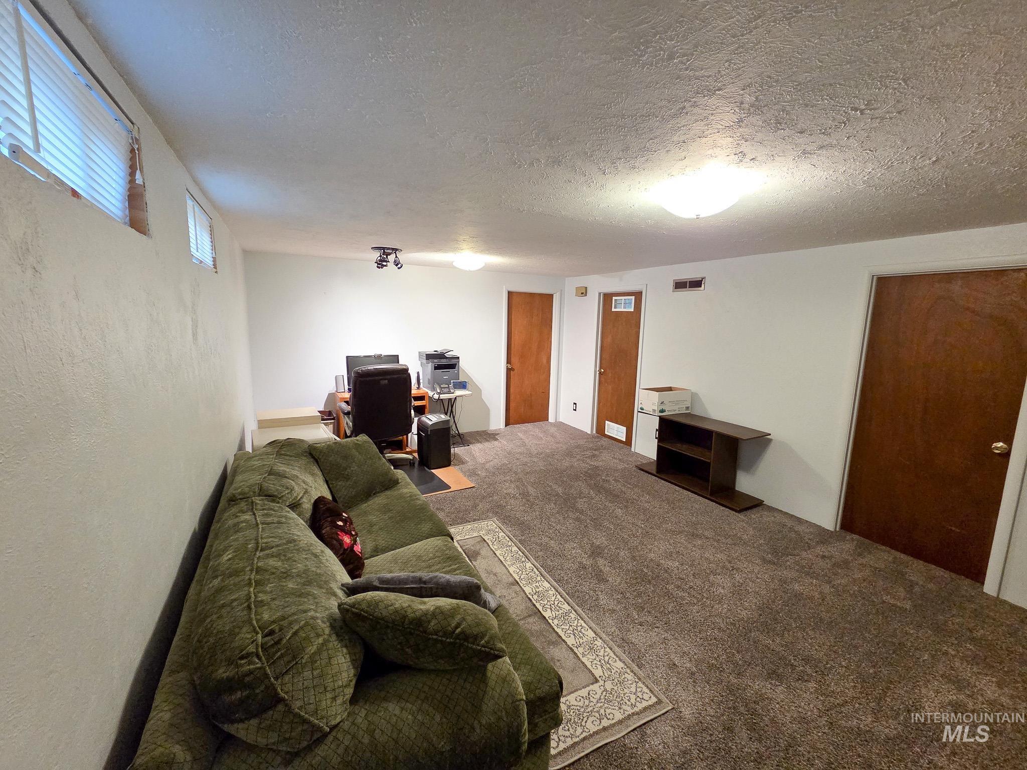 624 Airway Ave Property Photo 24