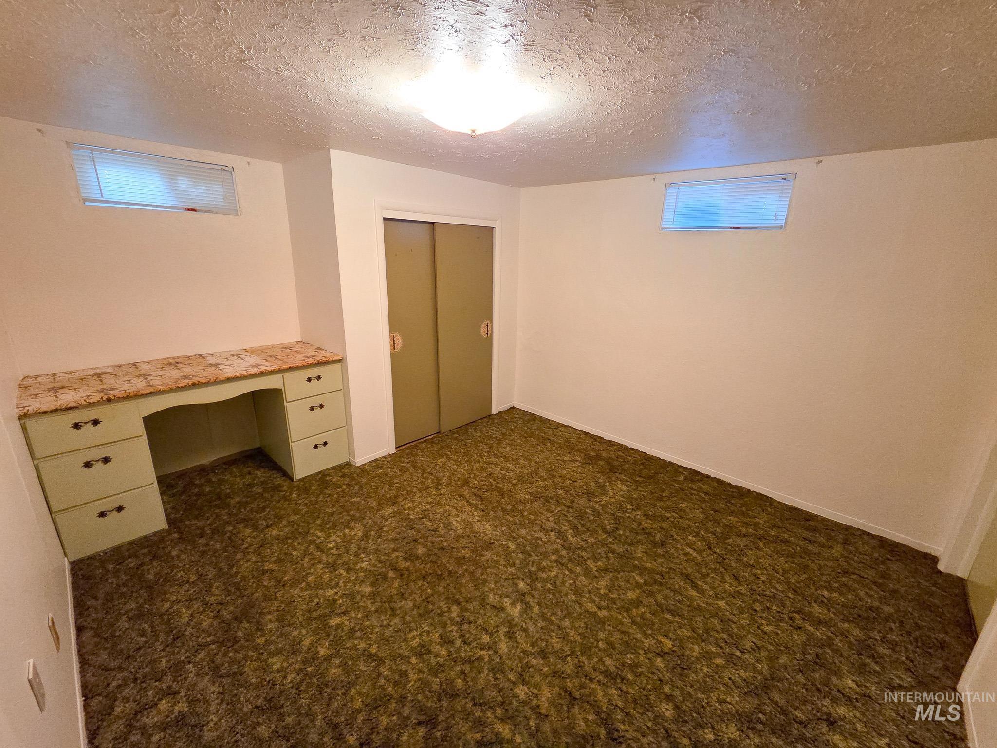 624 Airway Ave Property Photo 26