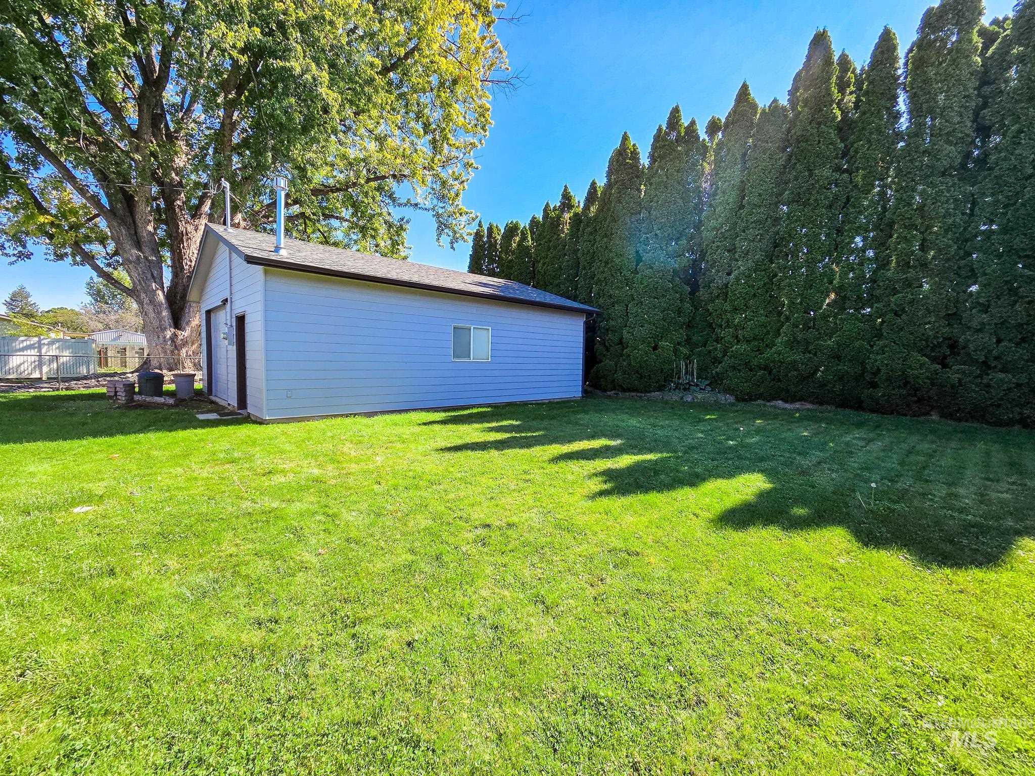 624 Airway Ave Property Photo 37