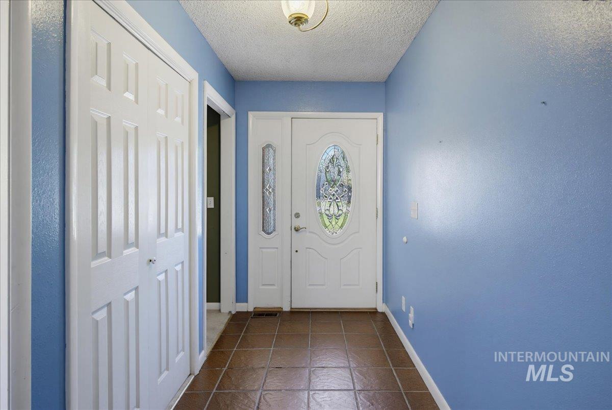 107 Felton St Property Photo 5