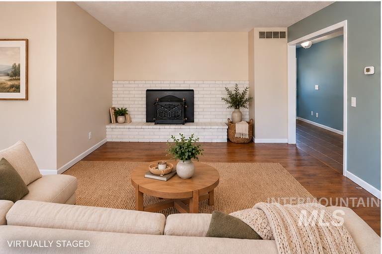 107 Felton St Property Photo 7