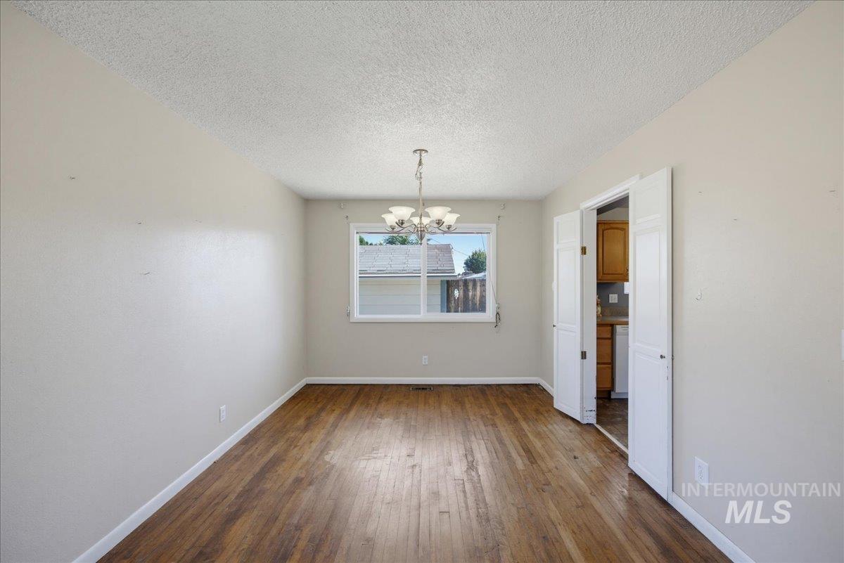107 Felton St Property Photo 9