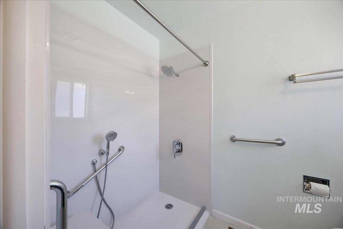 107 Felton St Property Photo 28