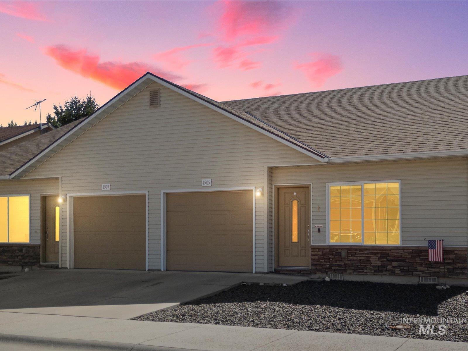 1505 Old Maple Court Property Photo 1