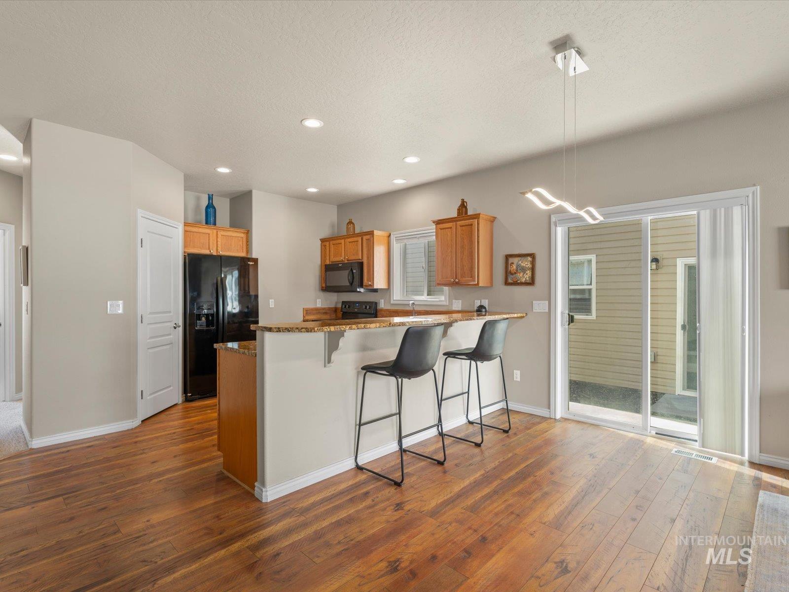 1505 Old Maple Court Property Photo 6