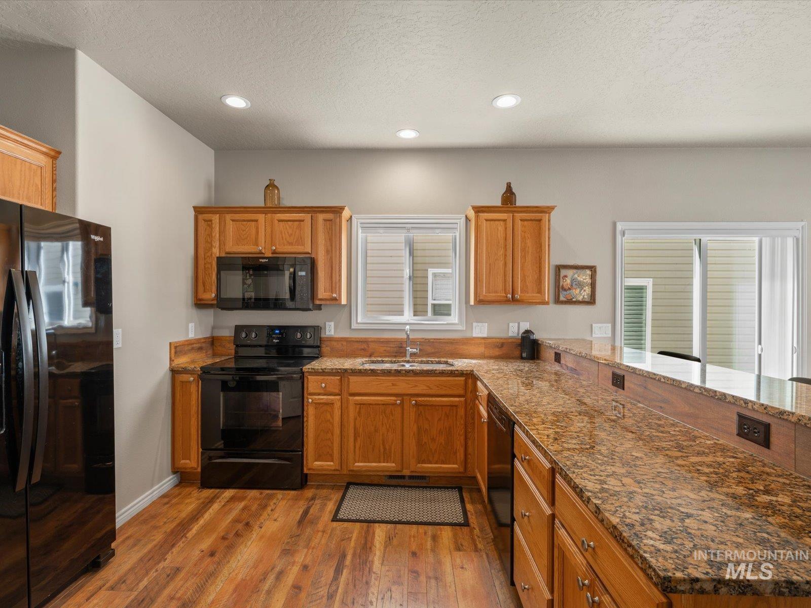 1505 Old Maple Court Property Photo 7