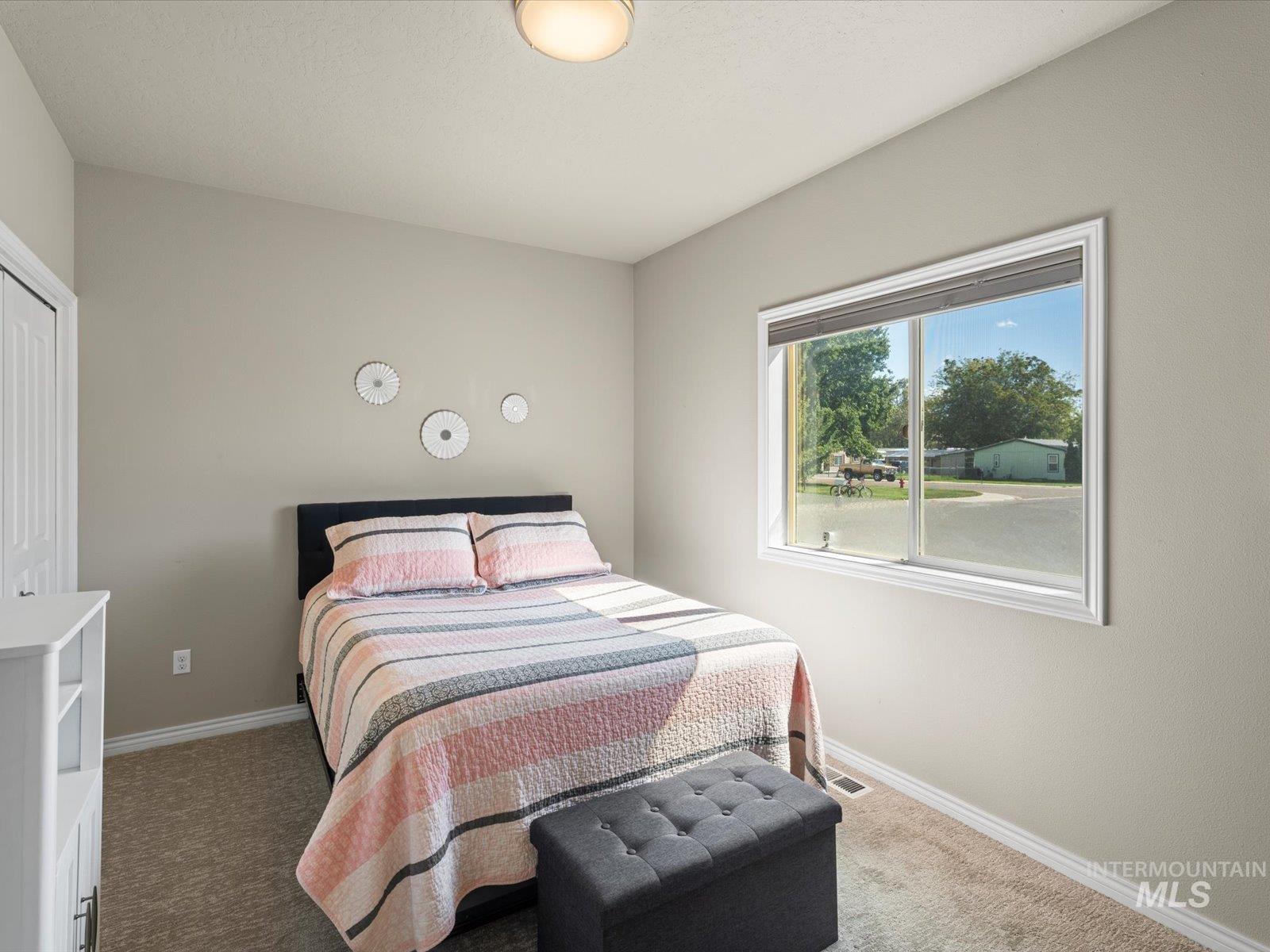 1505 Old Maple Court Property Photo 8