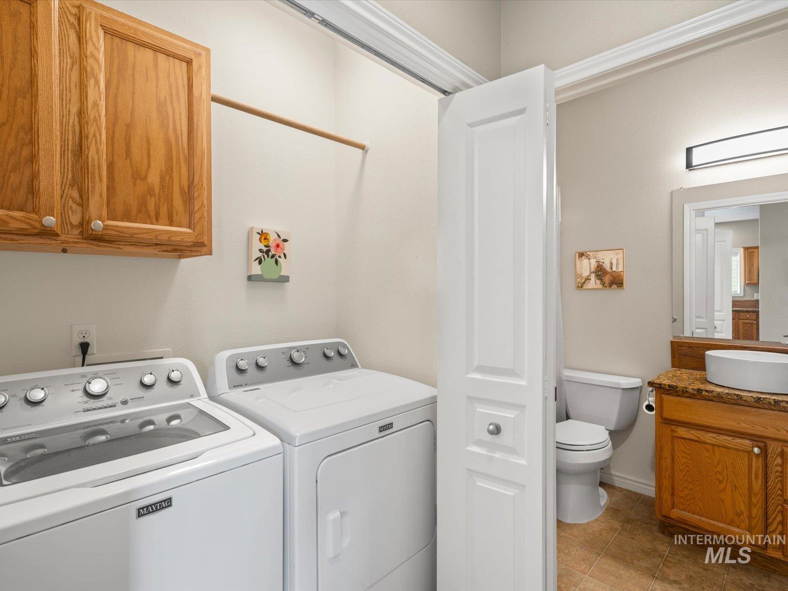1505 Old Maple Court Property Photo 11