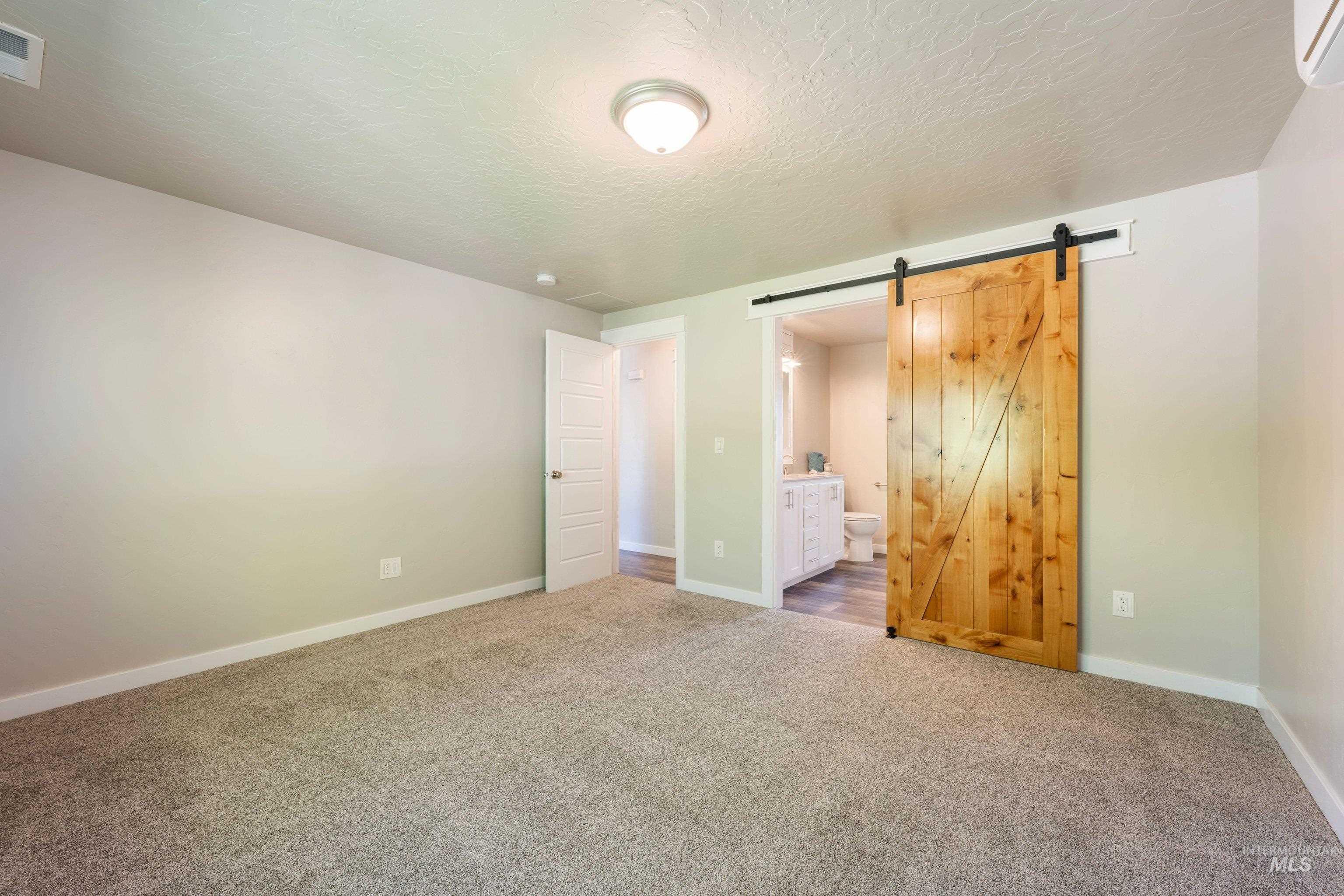 2204 Cari Circle Property Photo 11