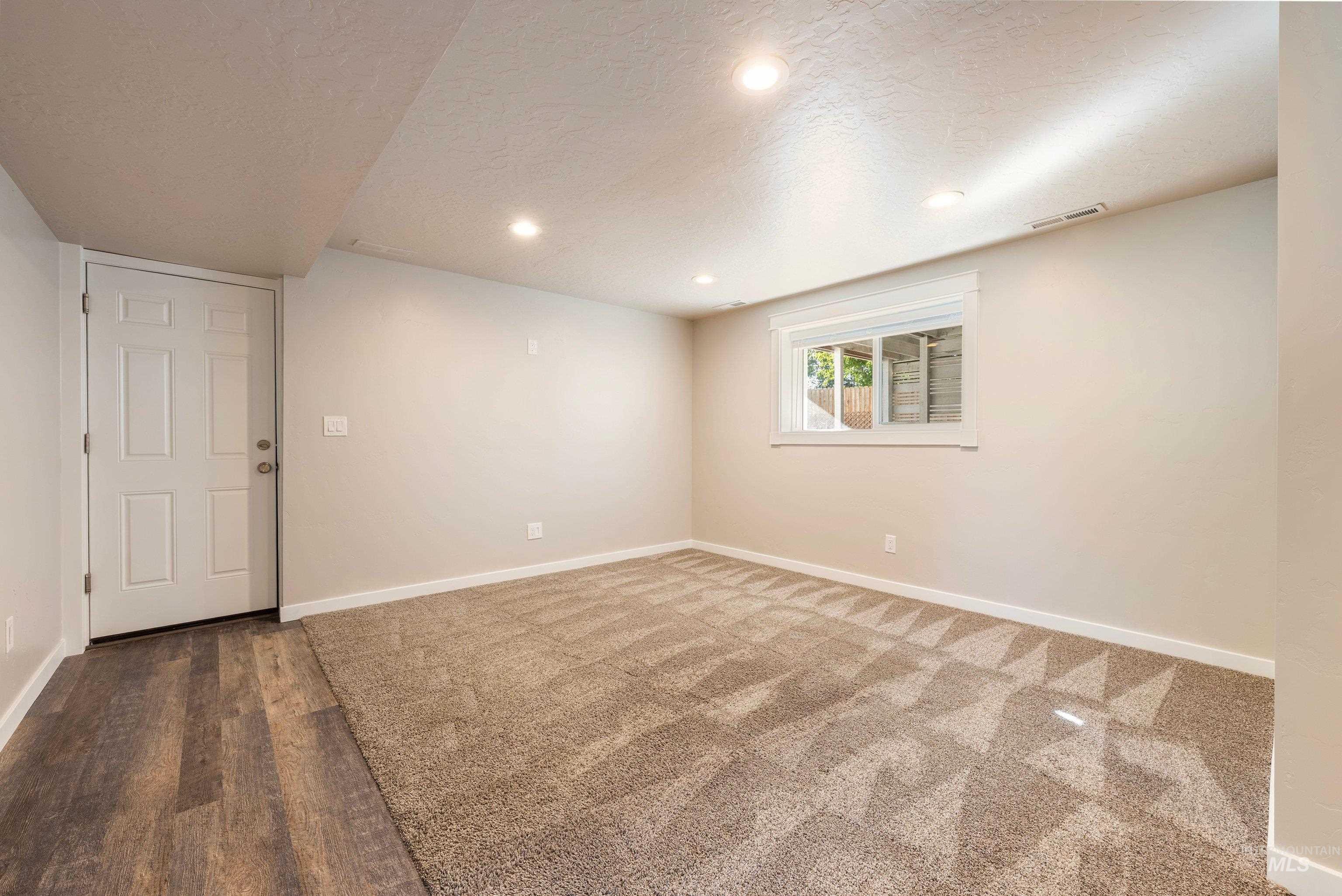 2204 Cari Circle Property Photo 15