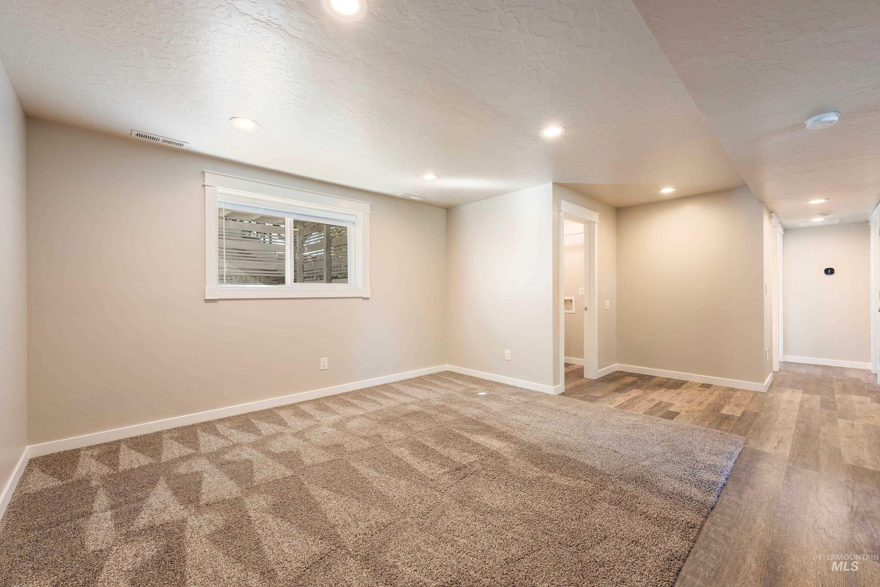2204 Cari Circle Property Photo 16
