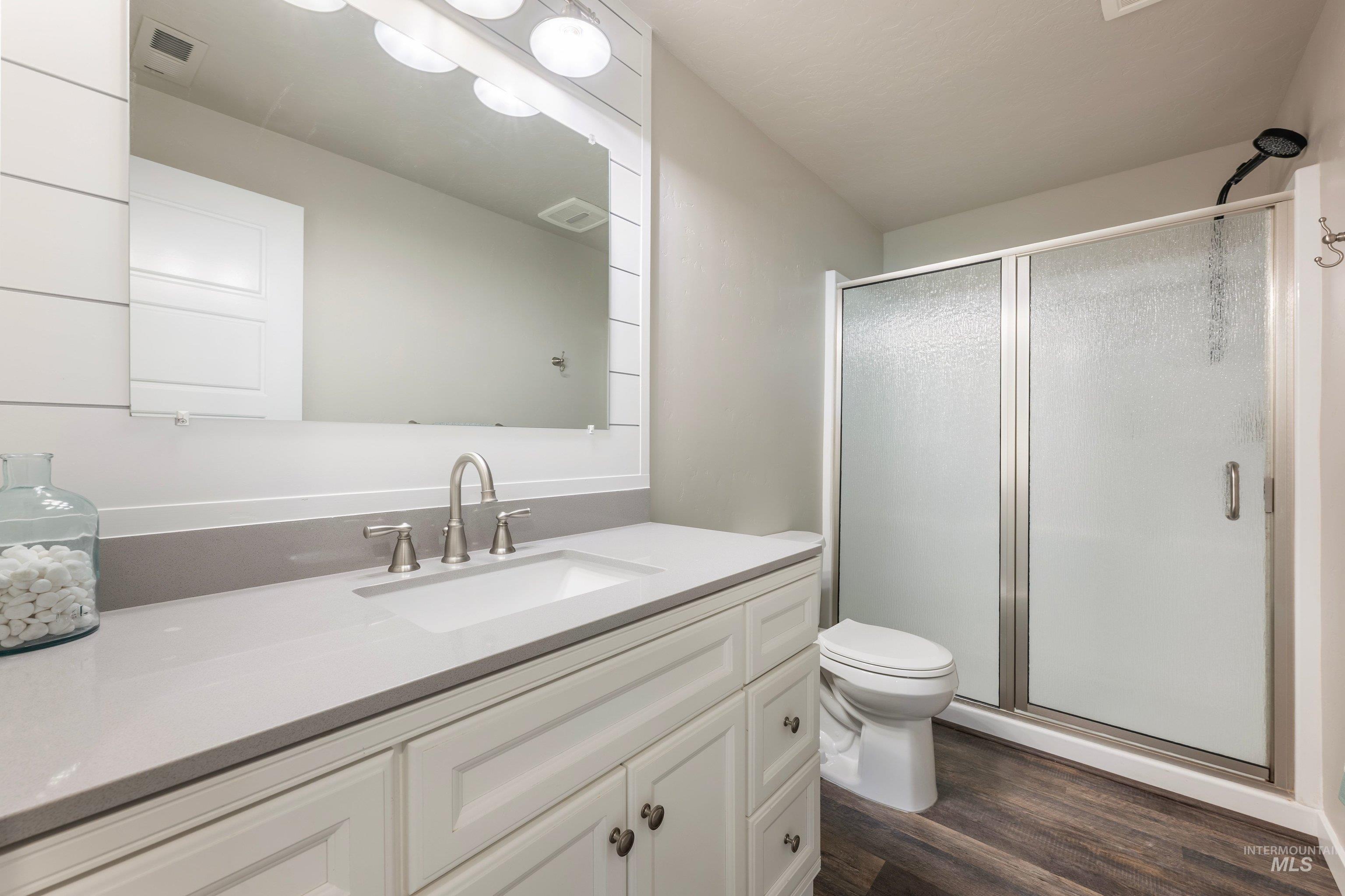 2204 Cari Circle Property Photo 18