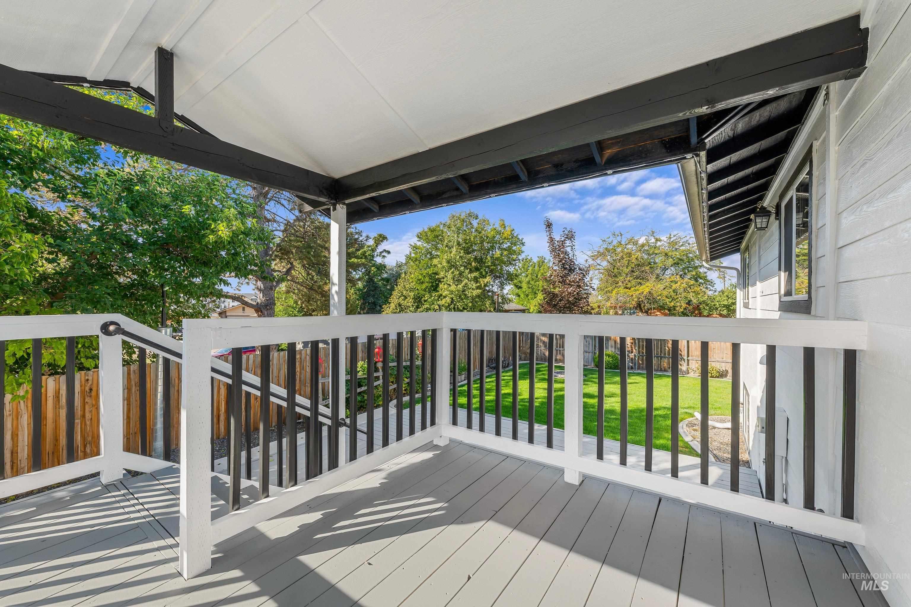 2204 Cari Circle Property Photo 19