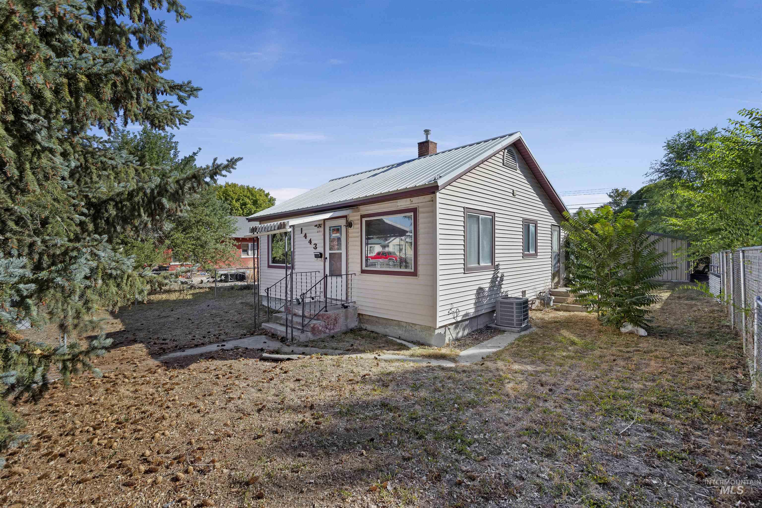 99001577 Property Photo 2
