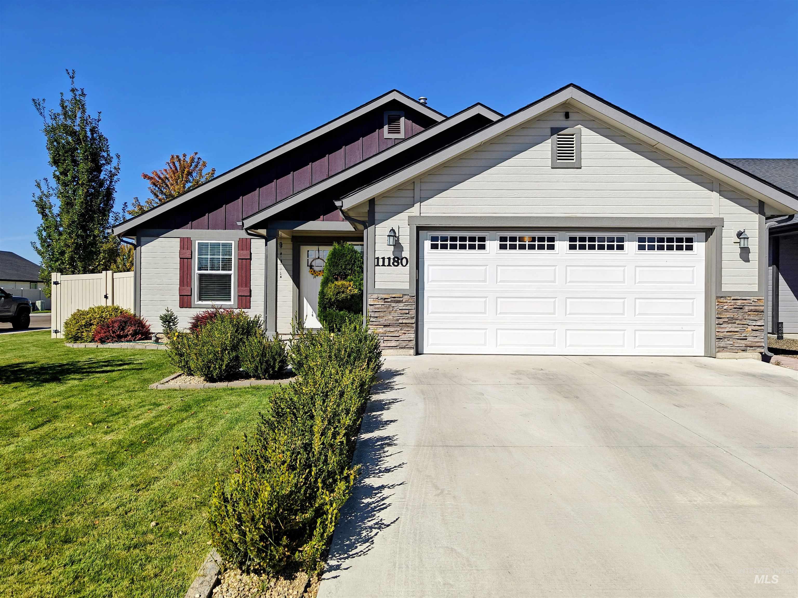 11180 W Aquila St Property Photo 1