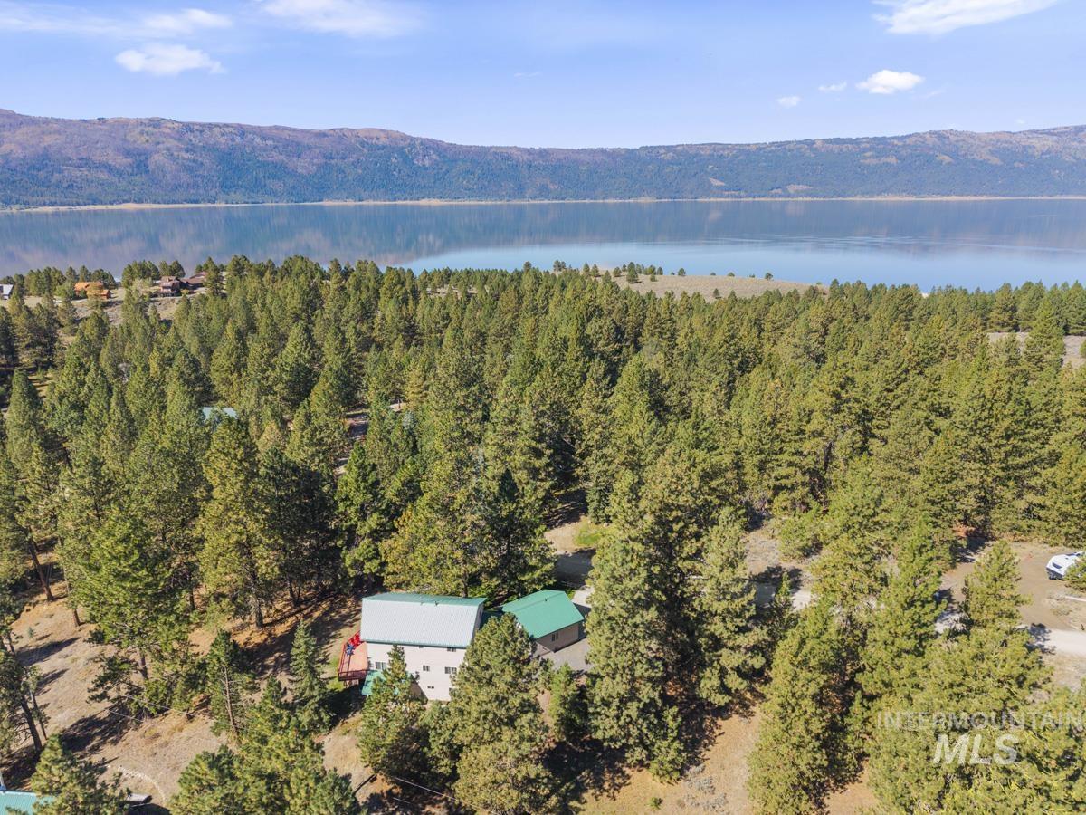1496 Pine Ridge Drive Property Photo 3