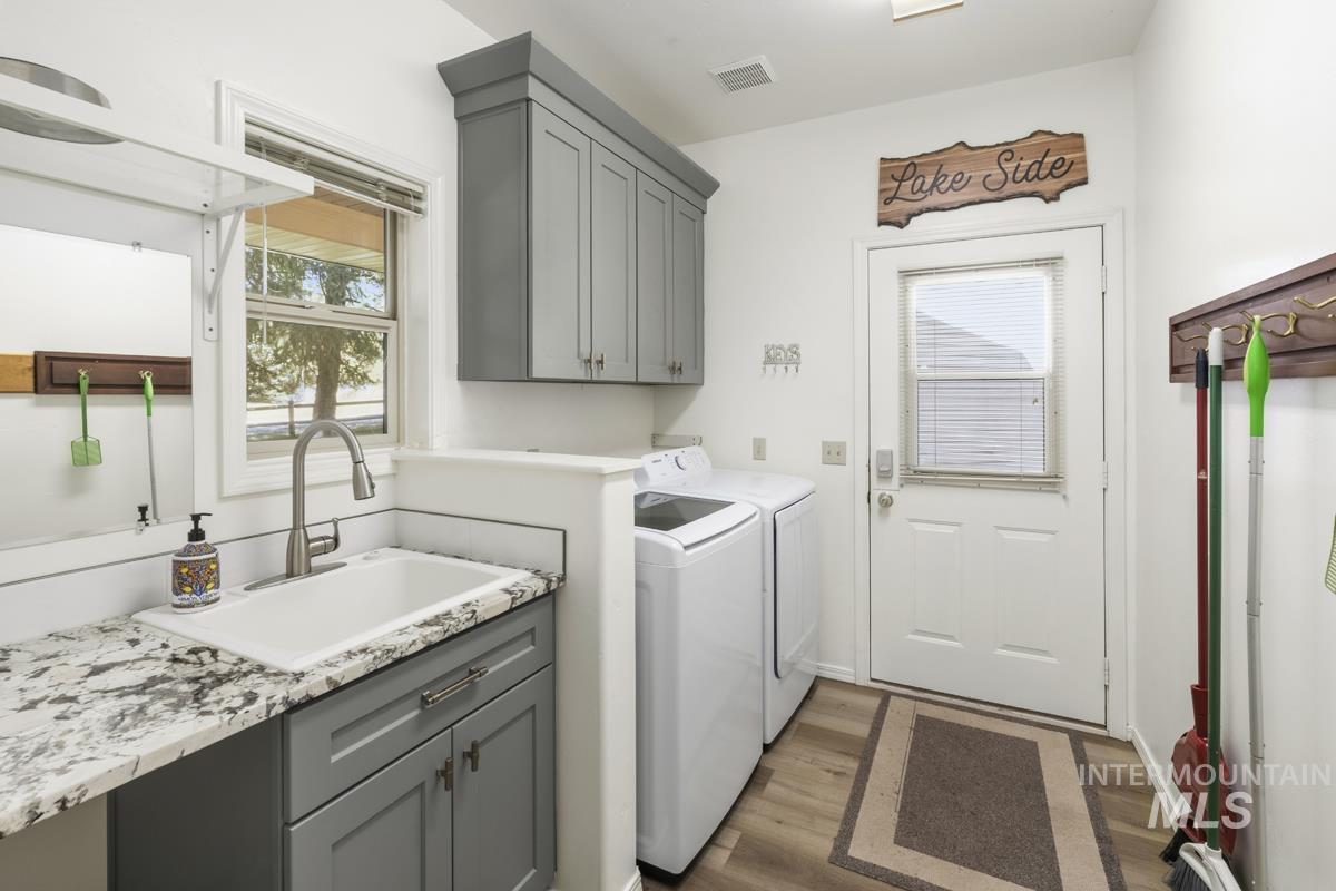 1496 Pine Ridge Drive Property Photo 18