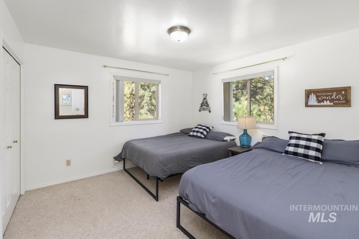 1496 Pine Ridge Drive Property Photo 24
