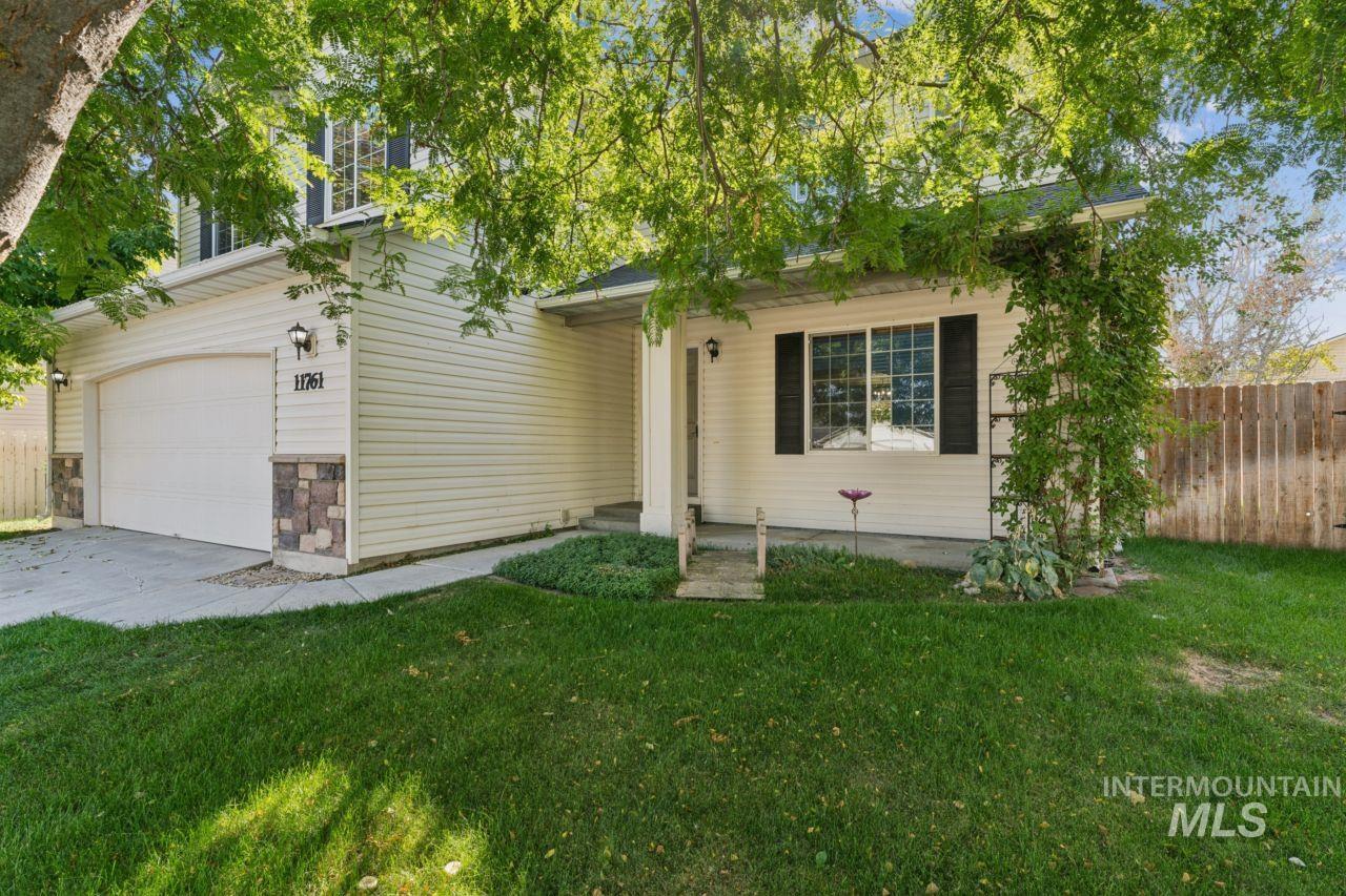 11761 Tidewater St Property Photo 3