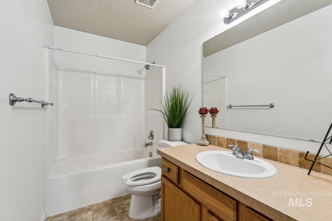 11761 Tidewater St Property Photo 30