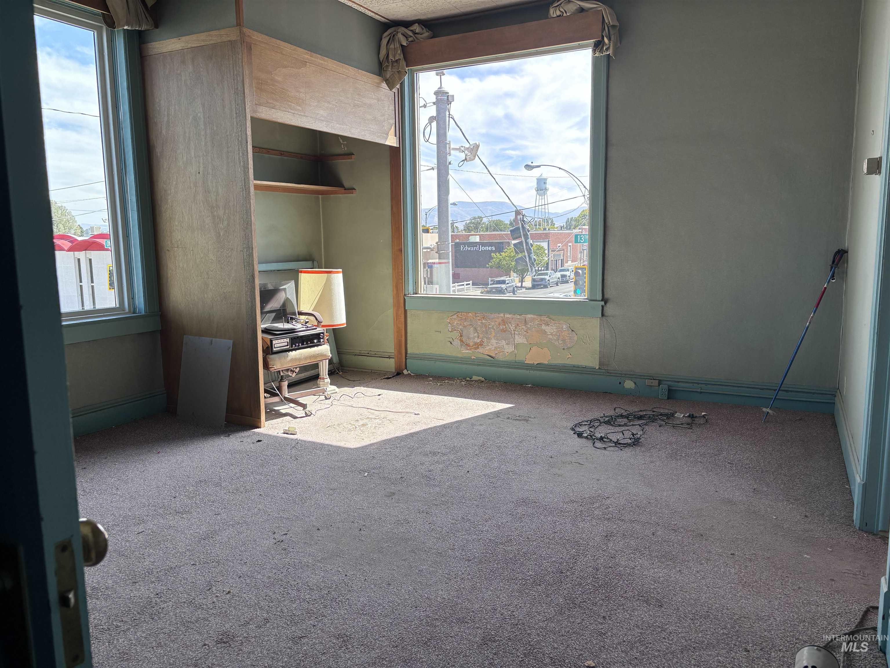 1258 Overland Ave Property Photo 17