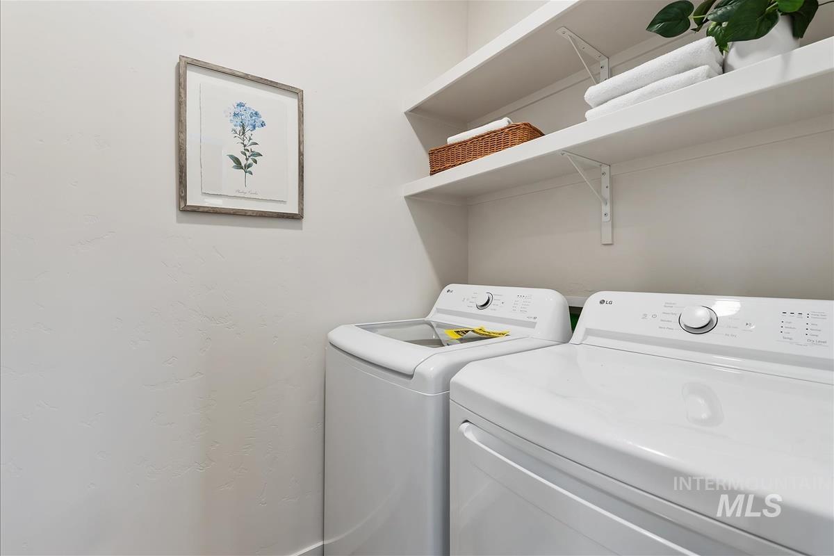 1044 W Melrose St Property Photo 12