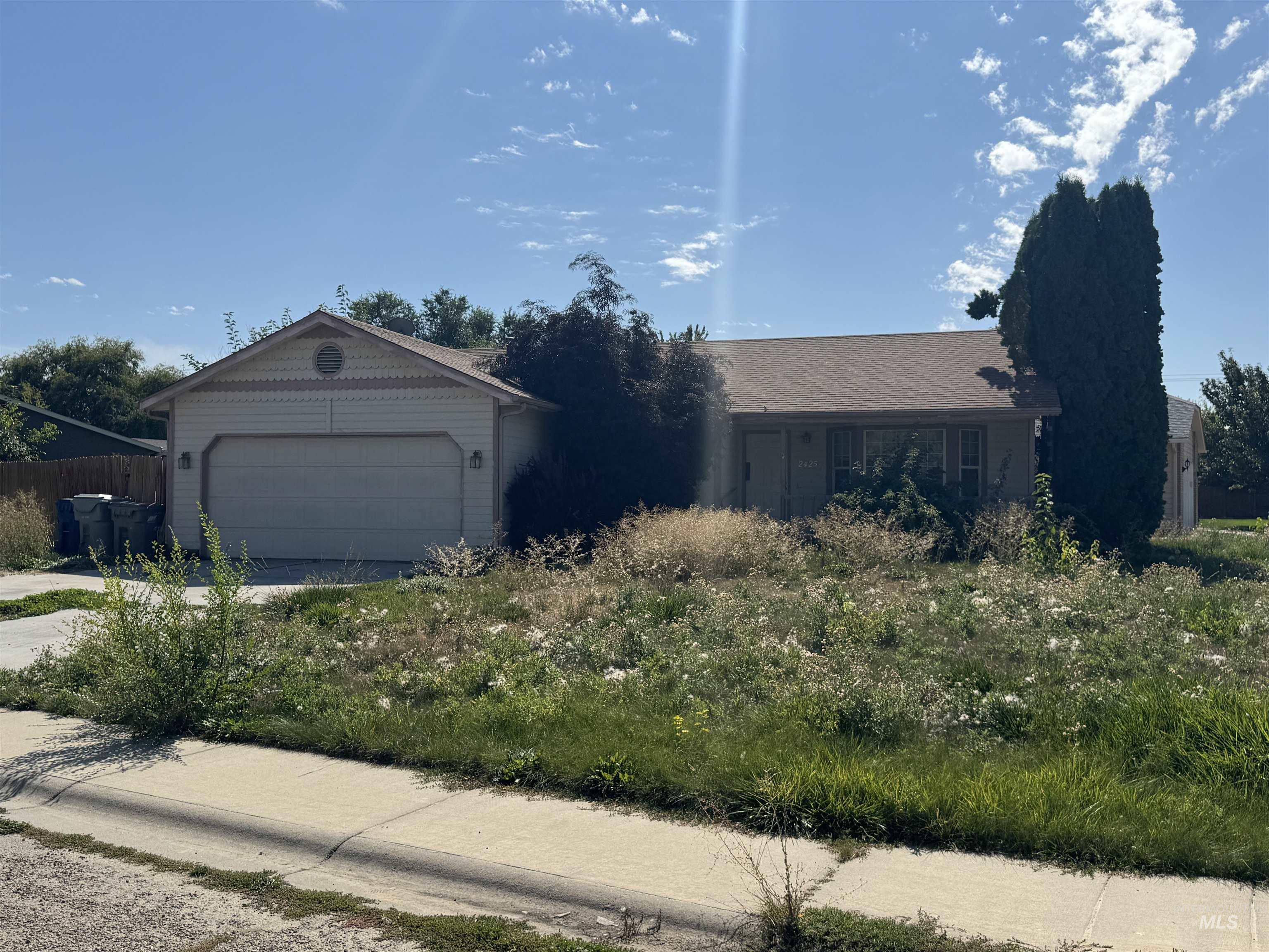 2425 Sagittarius Dr Property Photo 1