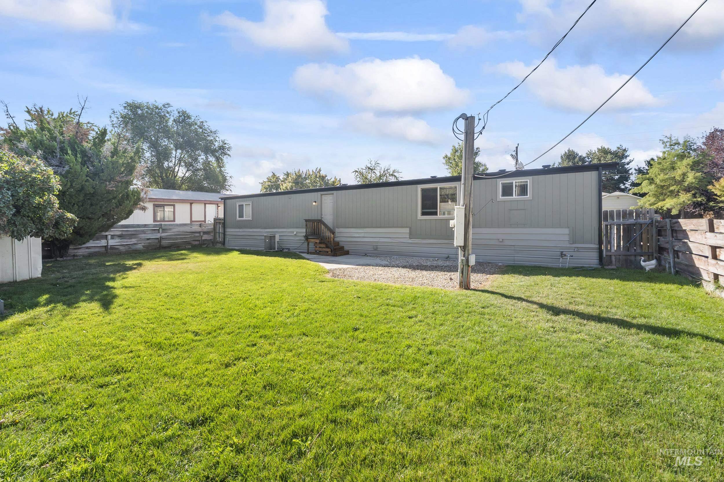 9226 W Irving St Property Photo 16