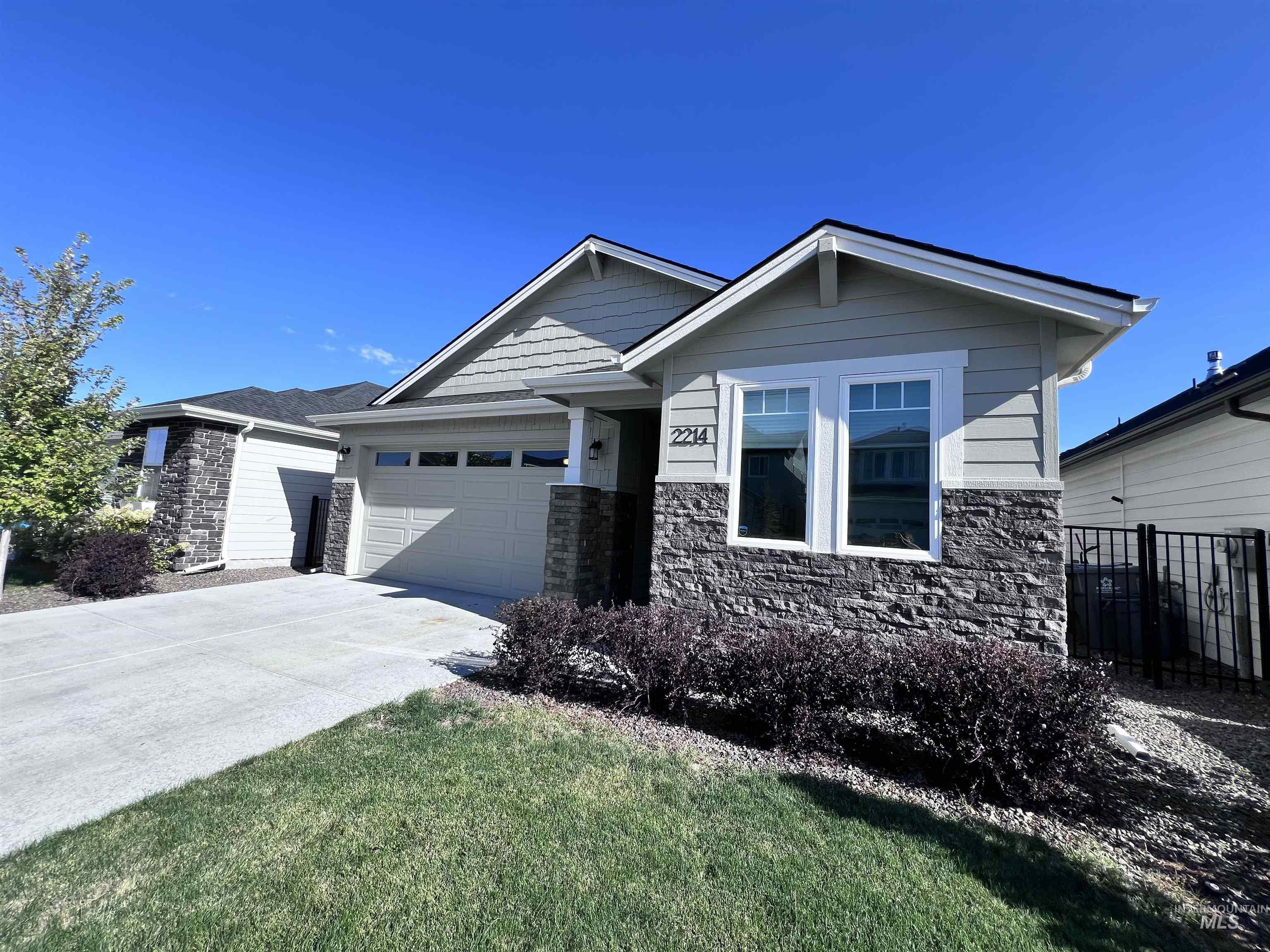 2214 E Danzee Dr Property Photo 7