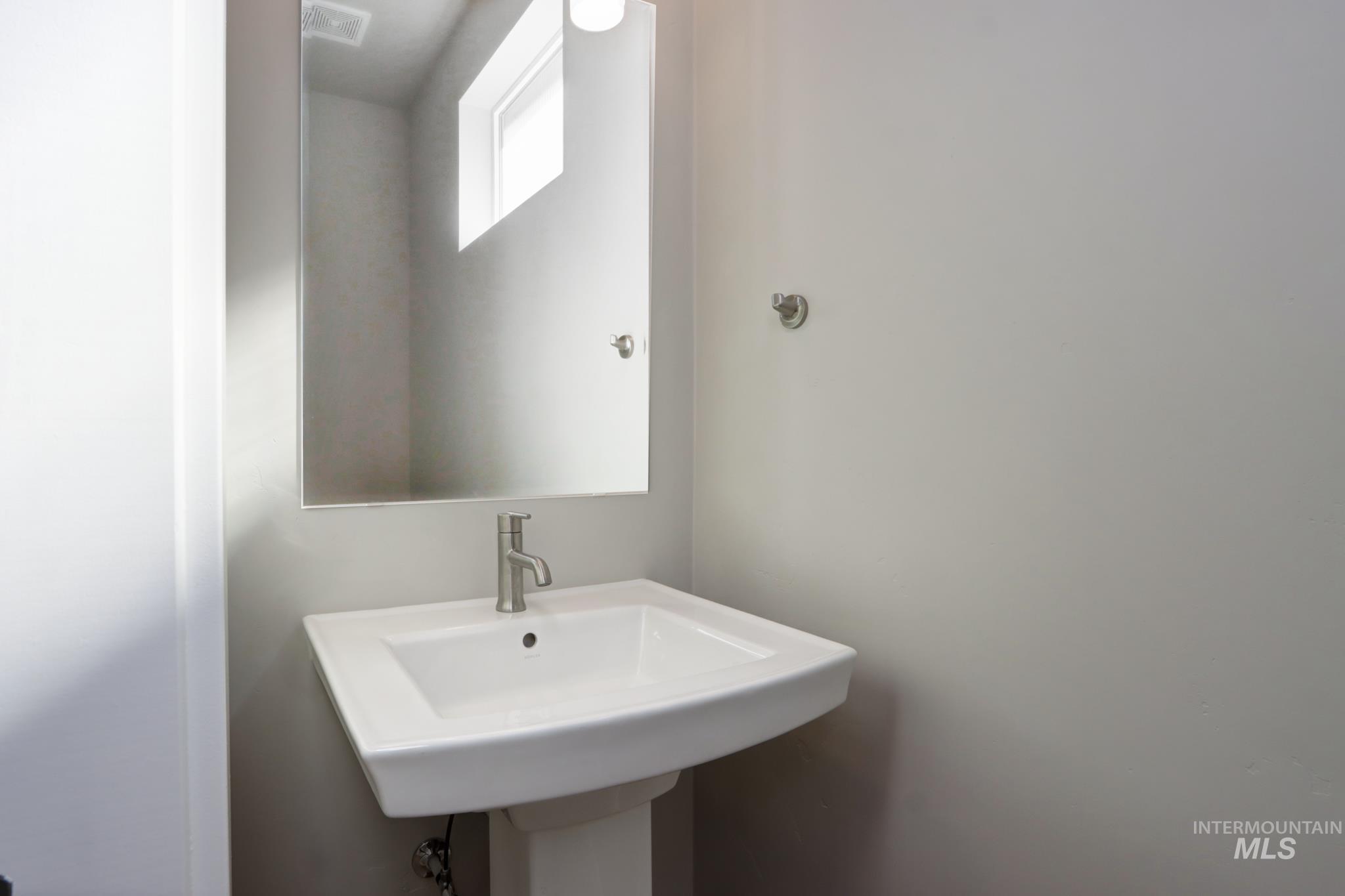 2214 E Danzee Dr Property Photo 7
