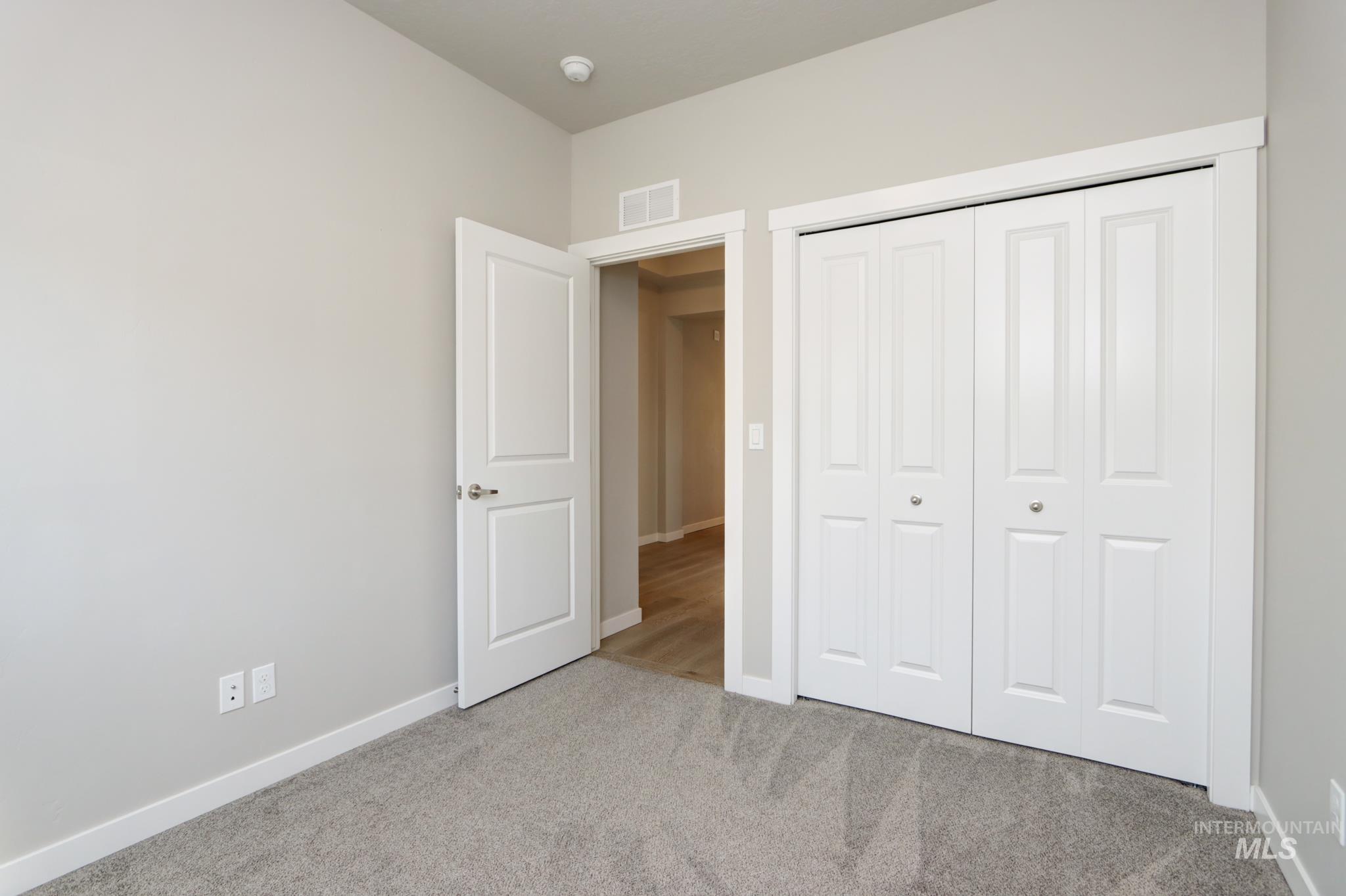 2214 E Danzee Dr Property Photo 9