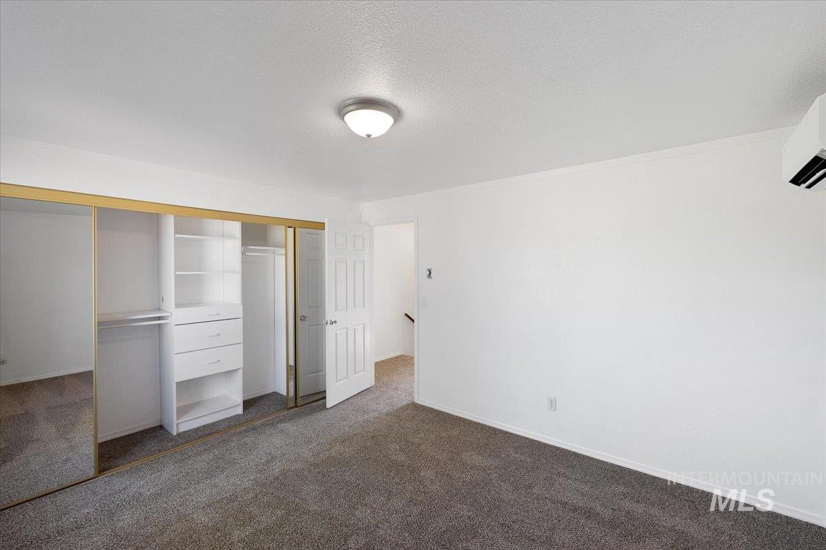 2398 W Panama St Property Photo 14