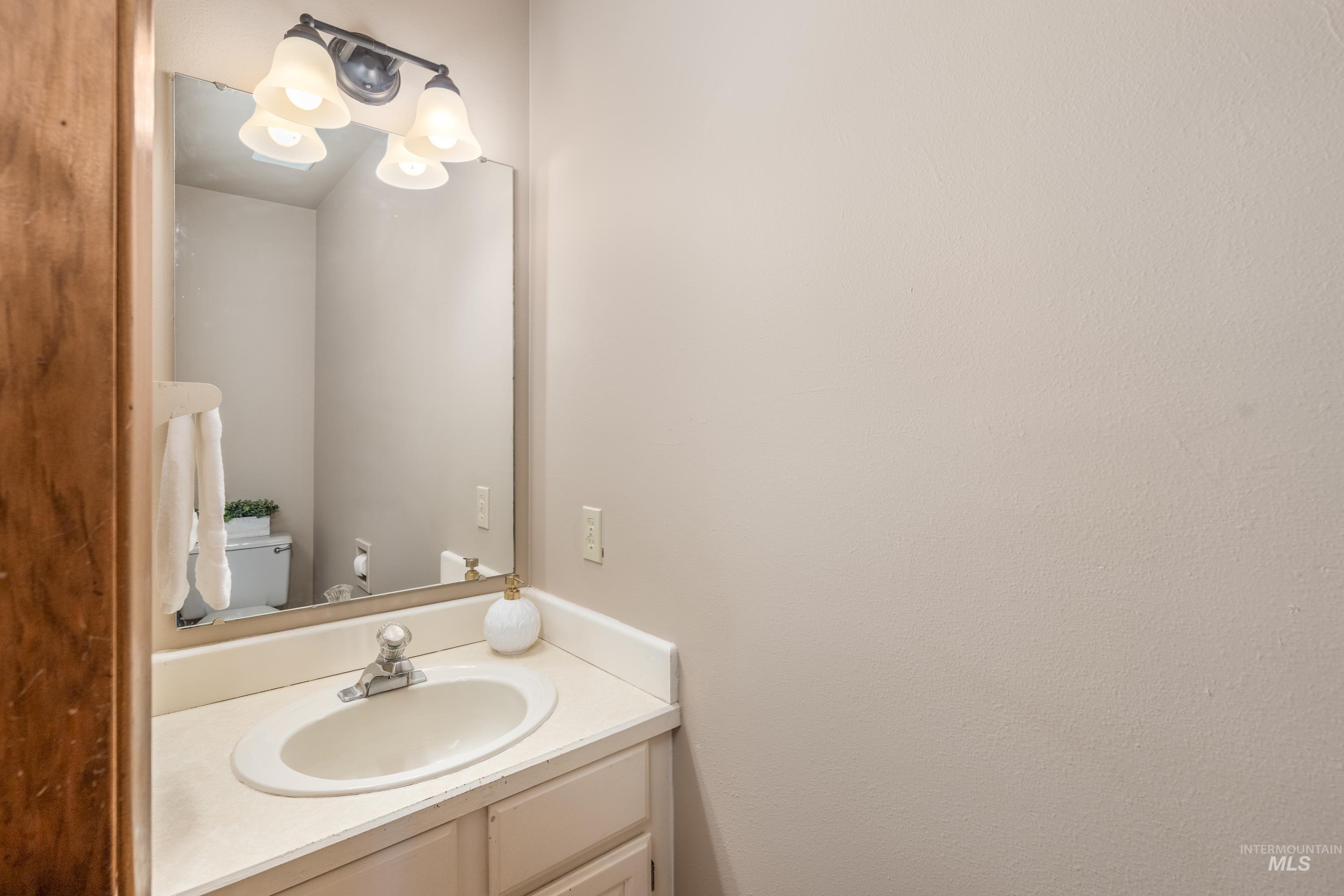 9401 W Stonehill Ct Property Photo 7