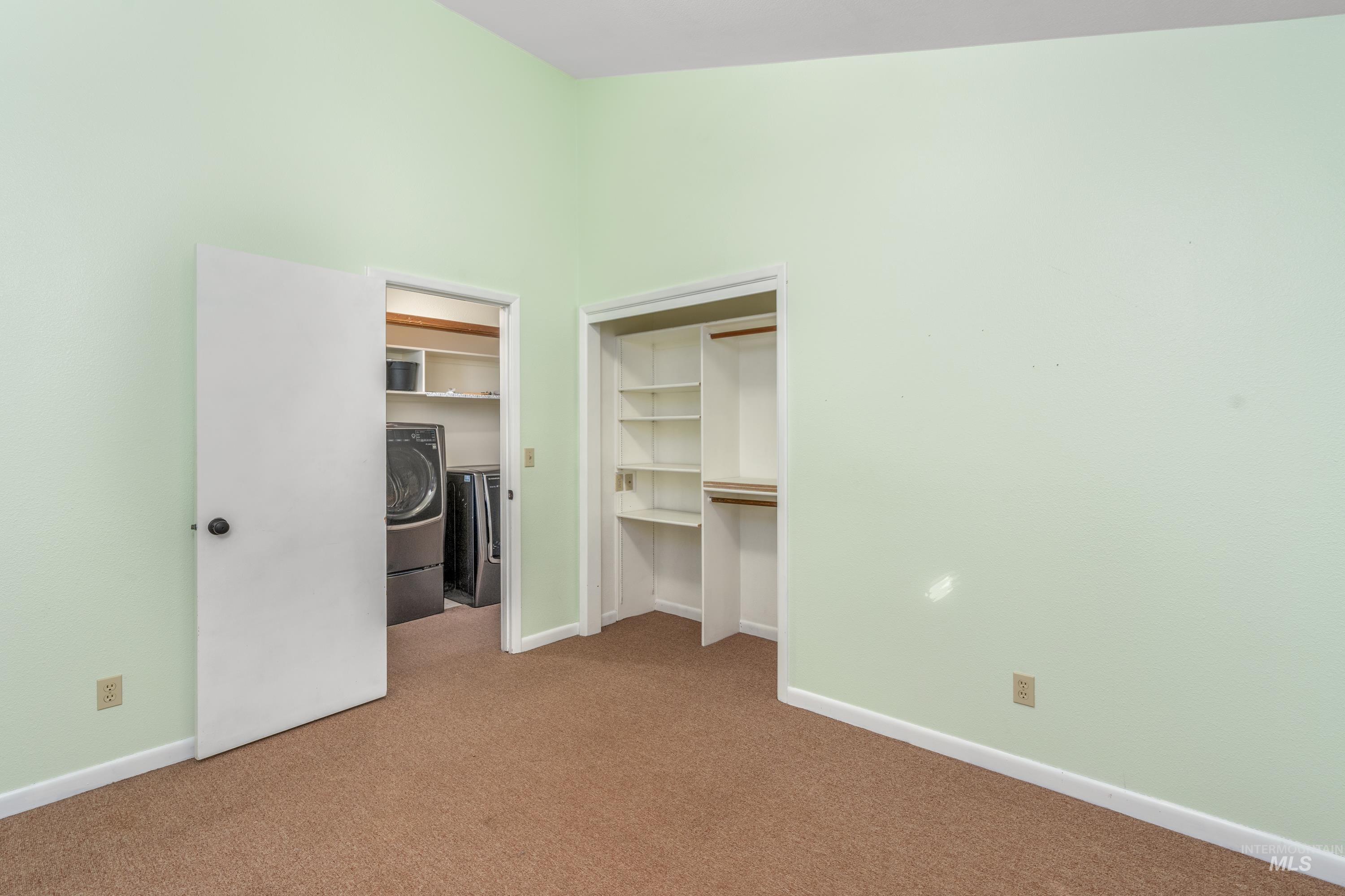 9401 W Stonehill Ct Property Photo 27