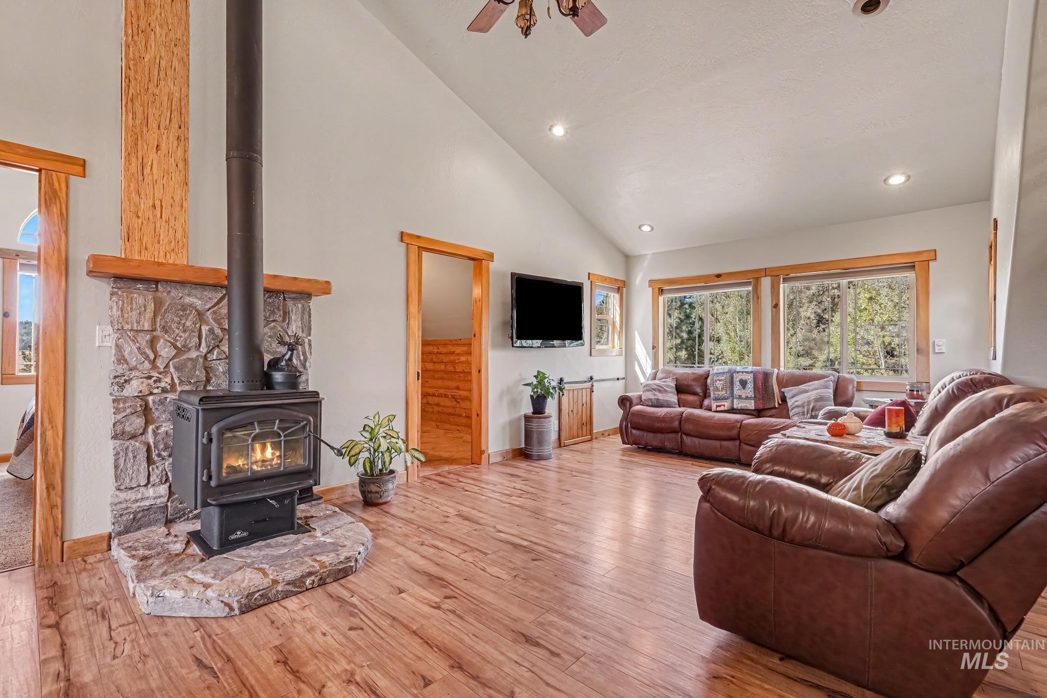 106 Wilderness Lake Rd, Property Photo 11