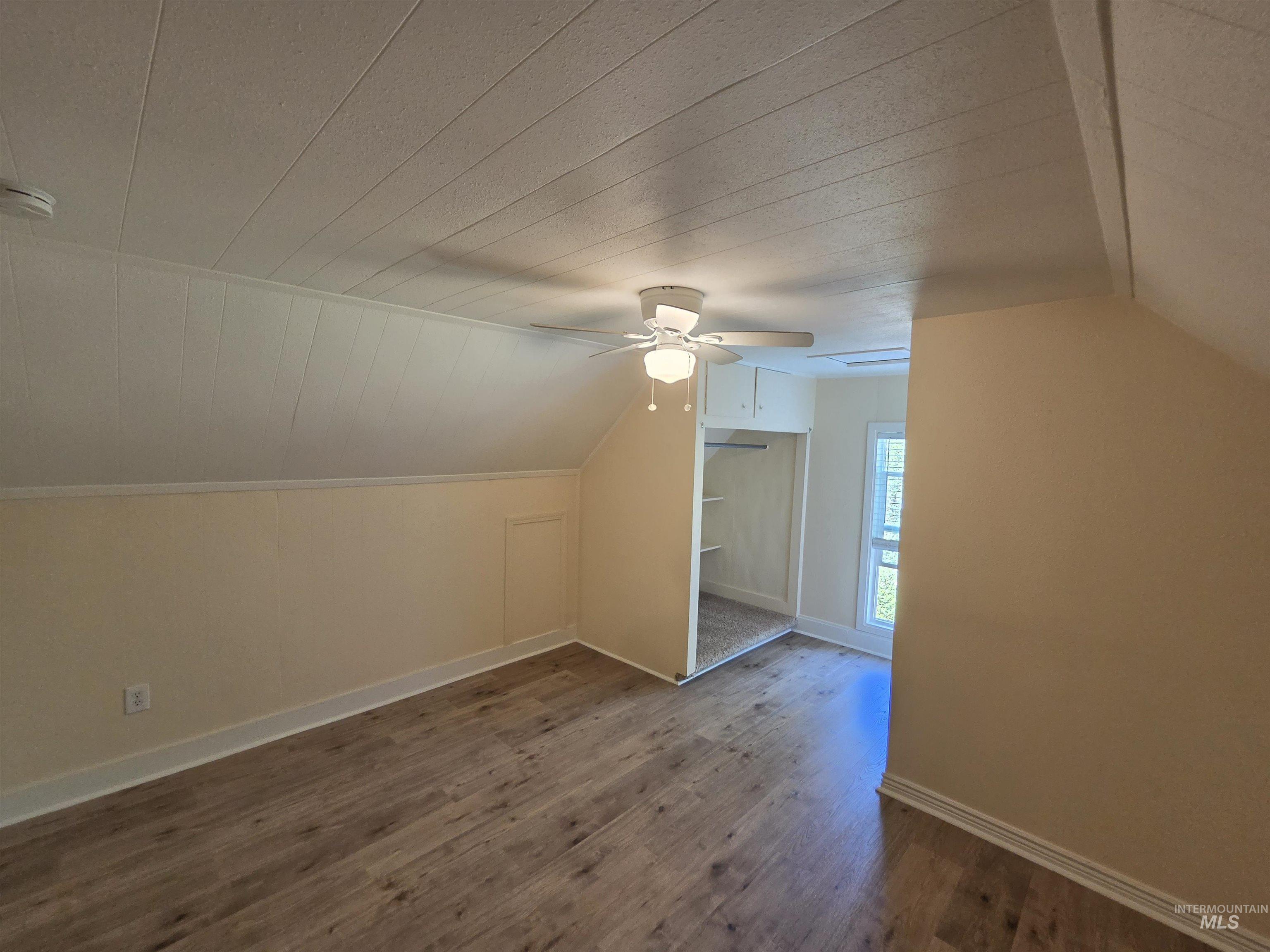 140 S 1st St Property Photo 30