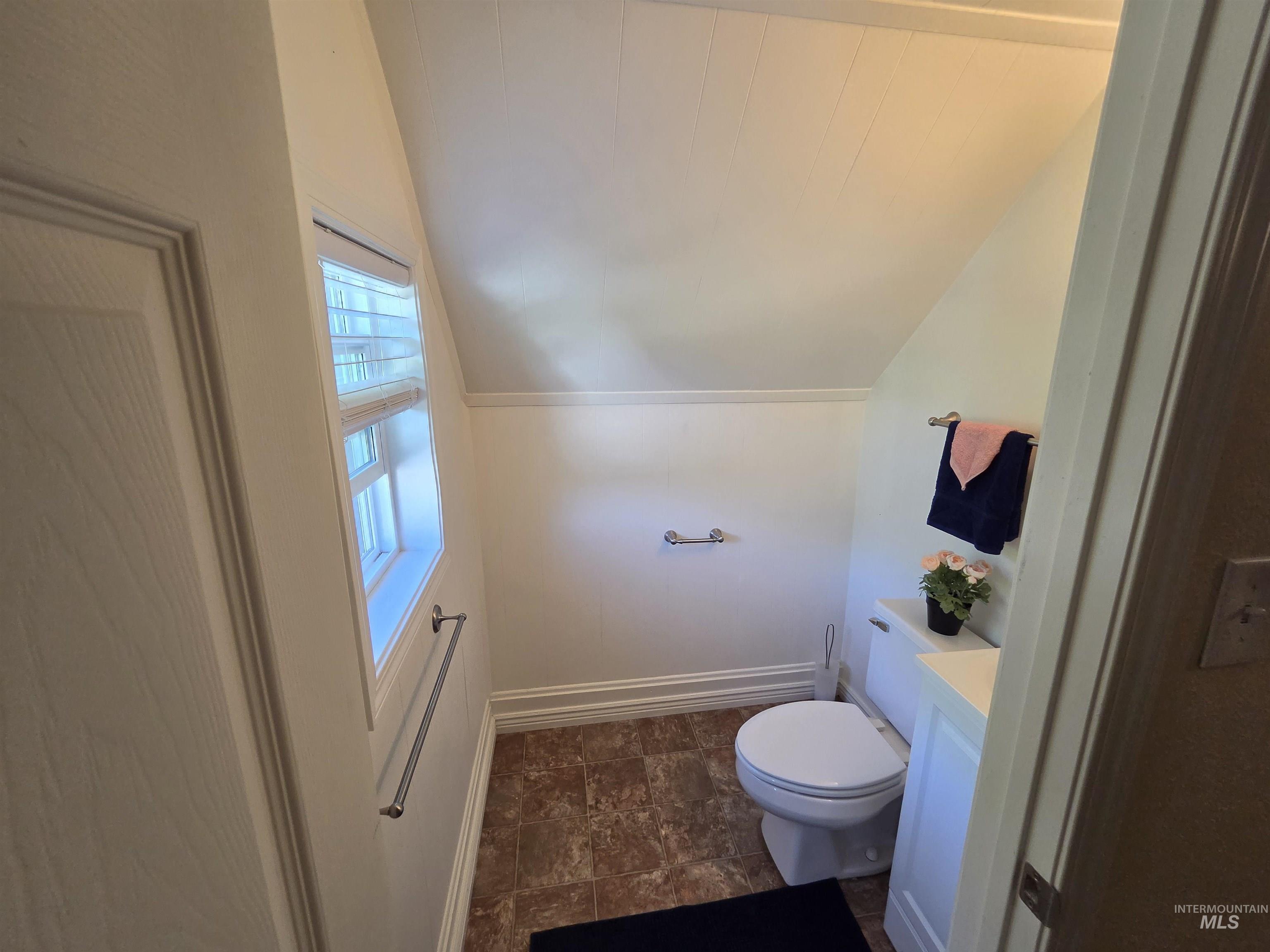 140 S 1st St Property Photo 31